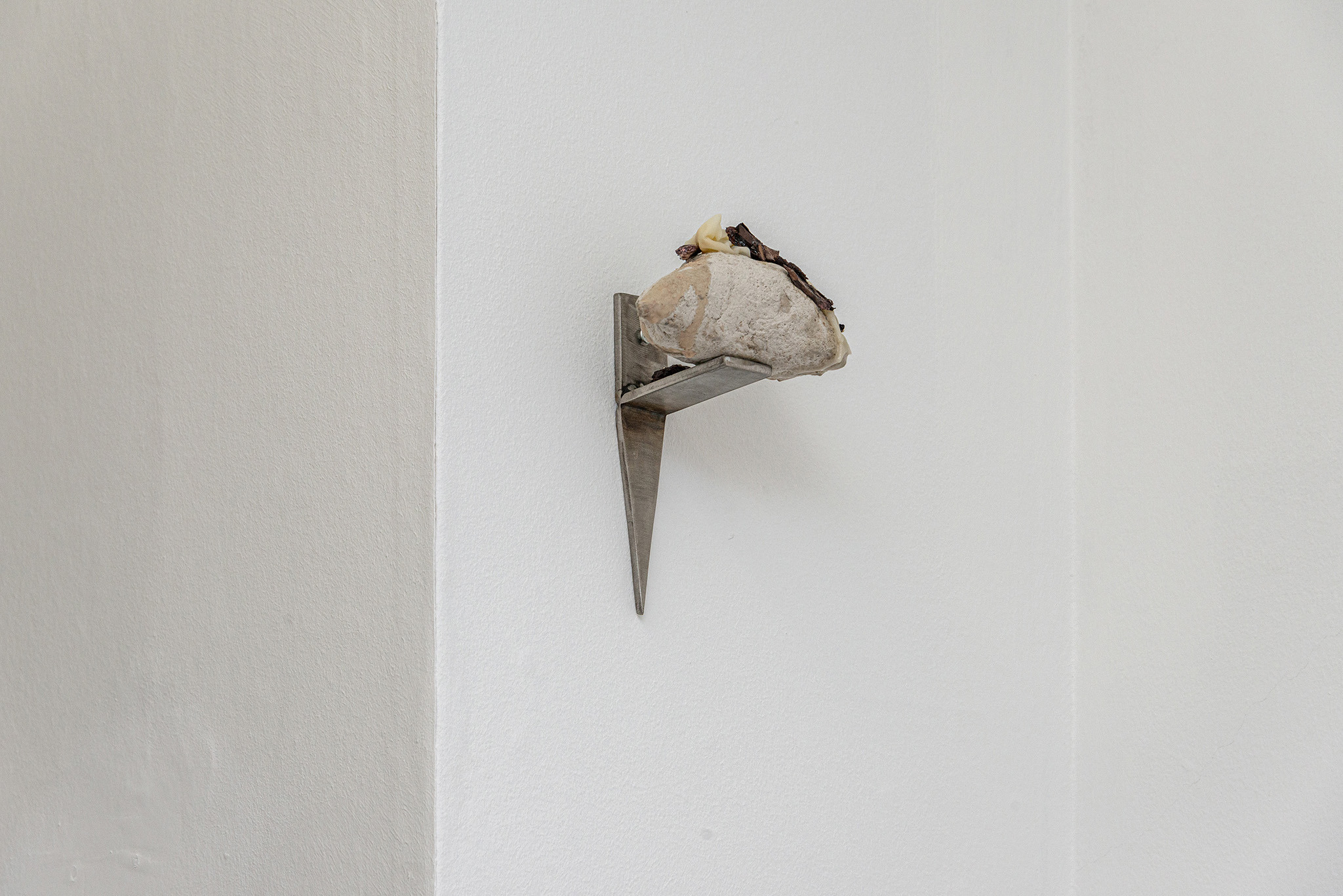 Utopias (tenebroso or invisible fire) _ from Stones and stars and spells_Francesco Pacelli at Des Bains London_ ph credits StudioAdamson