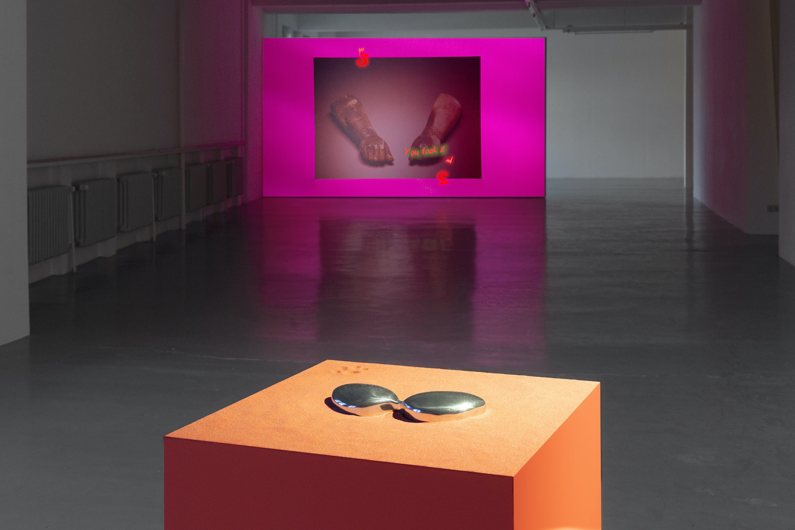 Jala Wahid: Funerary Sunglasses, 2023; I Love Ancient Baby, 2023. Installation view GAK 2023. Photo: Franziska von den Driesch