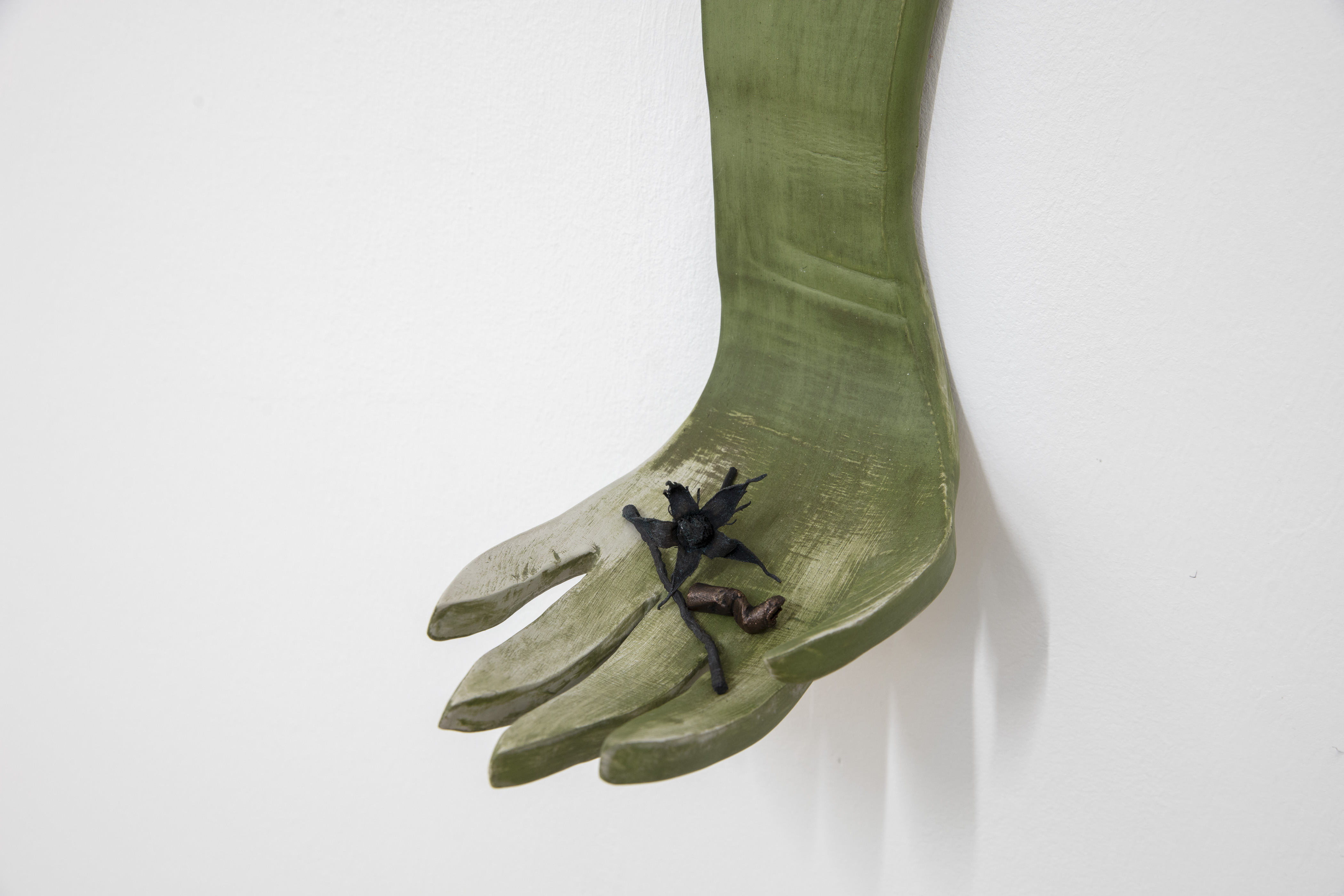 Veronika Hilger, Untitled, 2023, ceramics, engobe, rosebud, match, cigarette butt (copper plated, galvanised), 47 Ă 19.5 Ă 13.5 cm