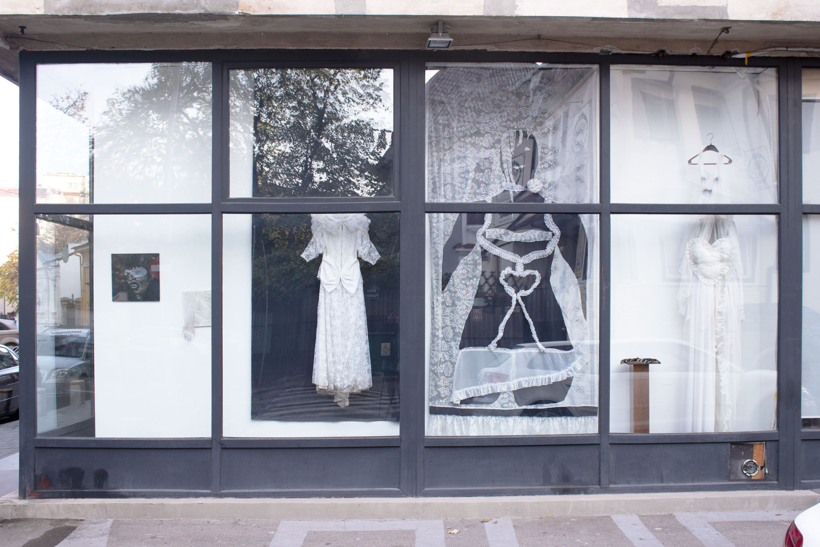 Adriana Preda, The Opportunity Passed in Less Than a Minute, 2023, installation view