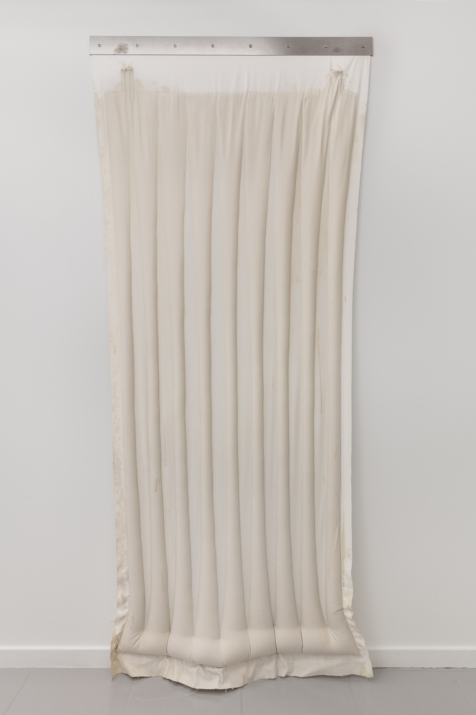 Julia K. Persson, There was so much to walk away from, that still came along, 2023, Cotton textile, porcelain slip, steel bar, 203 x 12 x 89.5 cm