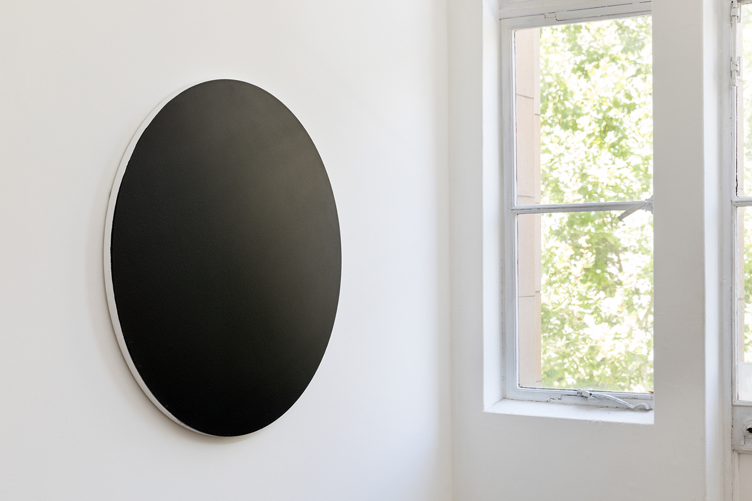 Nancy Constandelia Hydra ii 2023 acrylic on canvas 90cm diameter