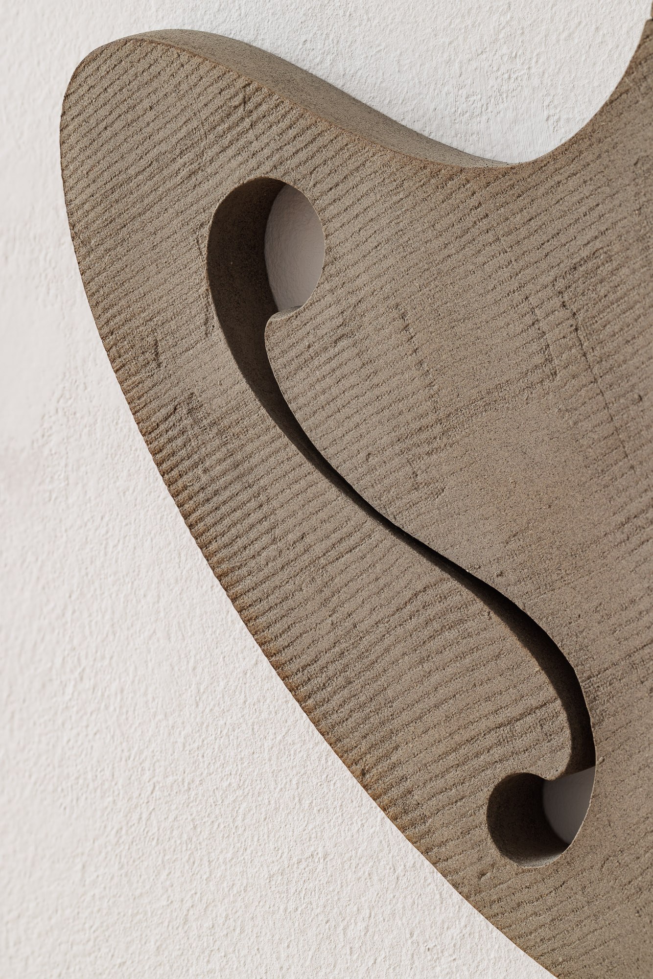 Nao Kikuchi , Herz #5, stoneware, 2023