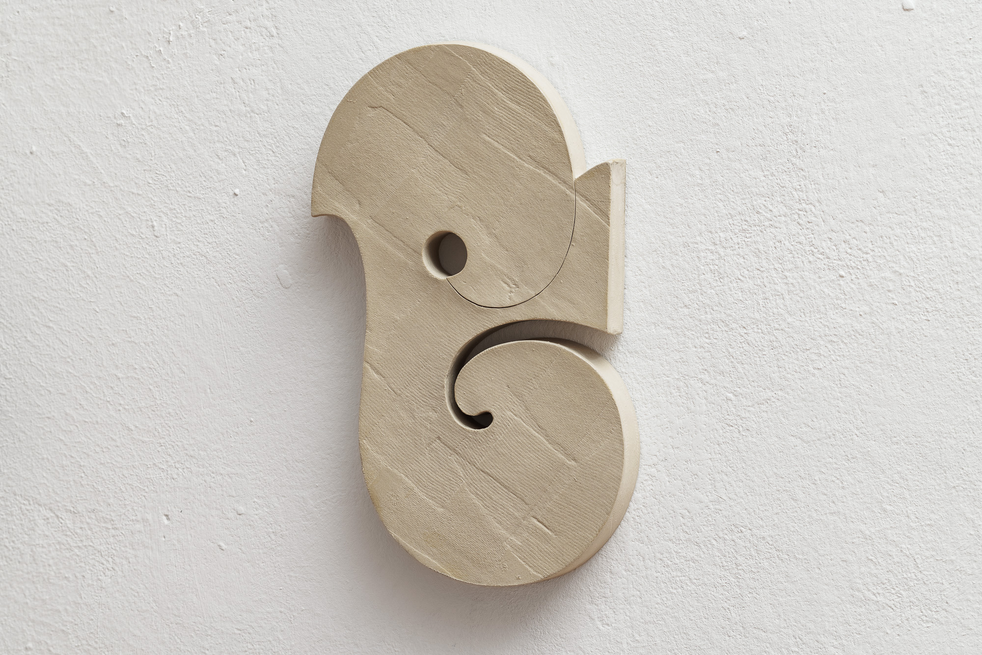 Nao Kikuchi , Pik #2, stoneware, 2023