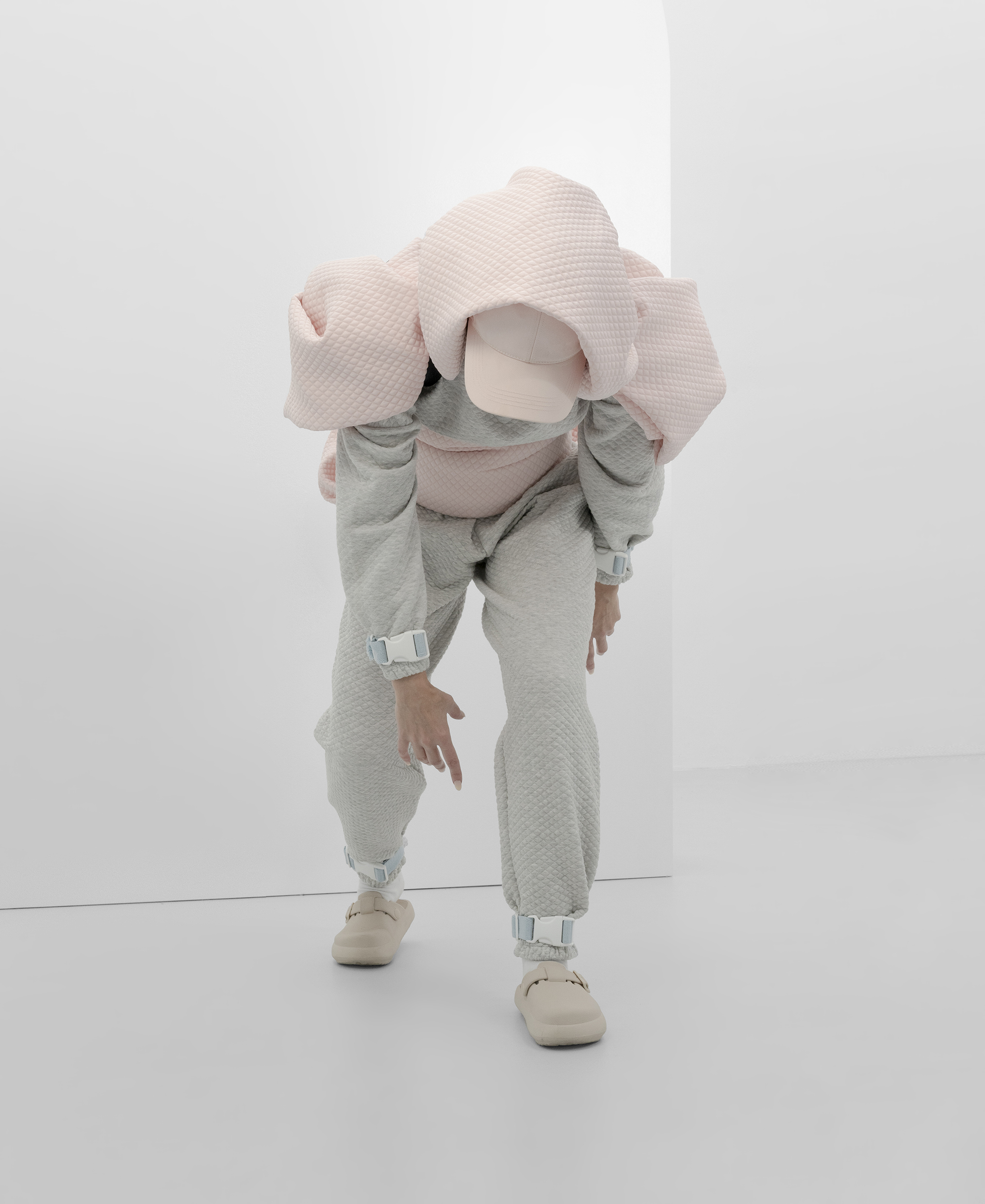 Mit Borras. Ghosts of the Future. Ravve Performer Rachel Lamot. Installation views at House of Chappaz, 2024. Pictures by Nacho Lopez, powered by Cavve. Courtesy of the gallery and the artist. © Borras 2024