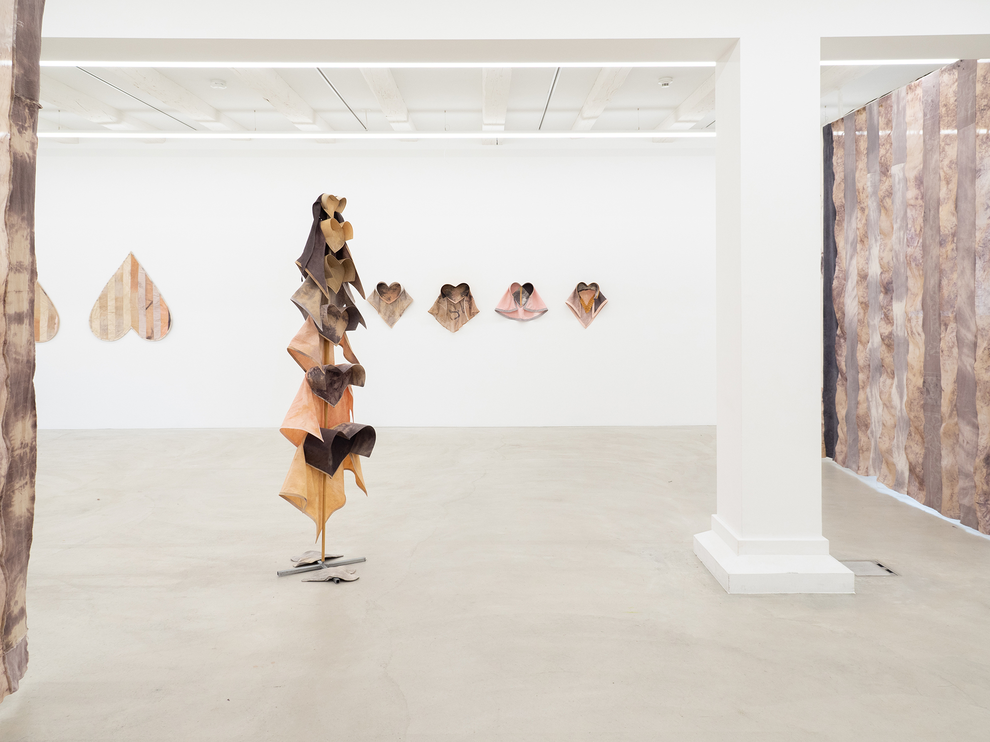 Anna Reutinger, Worldly Hearts, Ausstellungsraum Klingental, Basel, CH. 2024