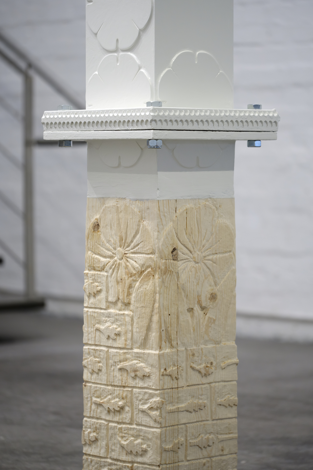 Detail of Gardener, wood, bolts, painted wood, 563x30x51cm, Riikka Anttonen, 2023, Photo: Santeri Kuisma