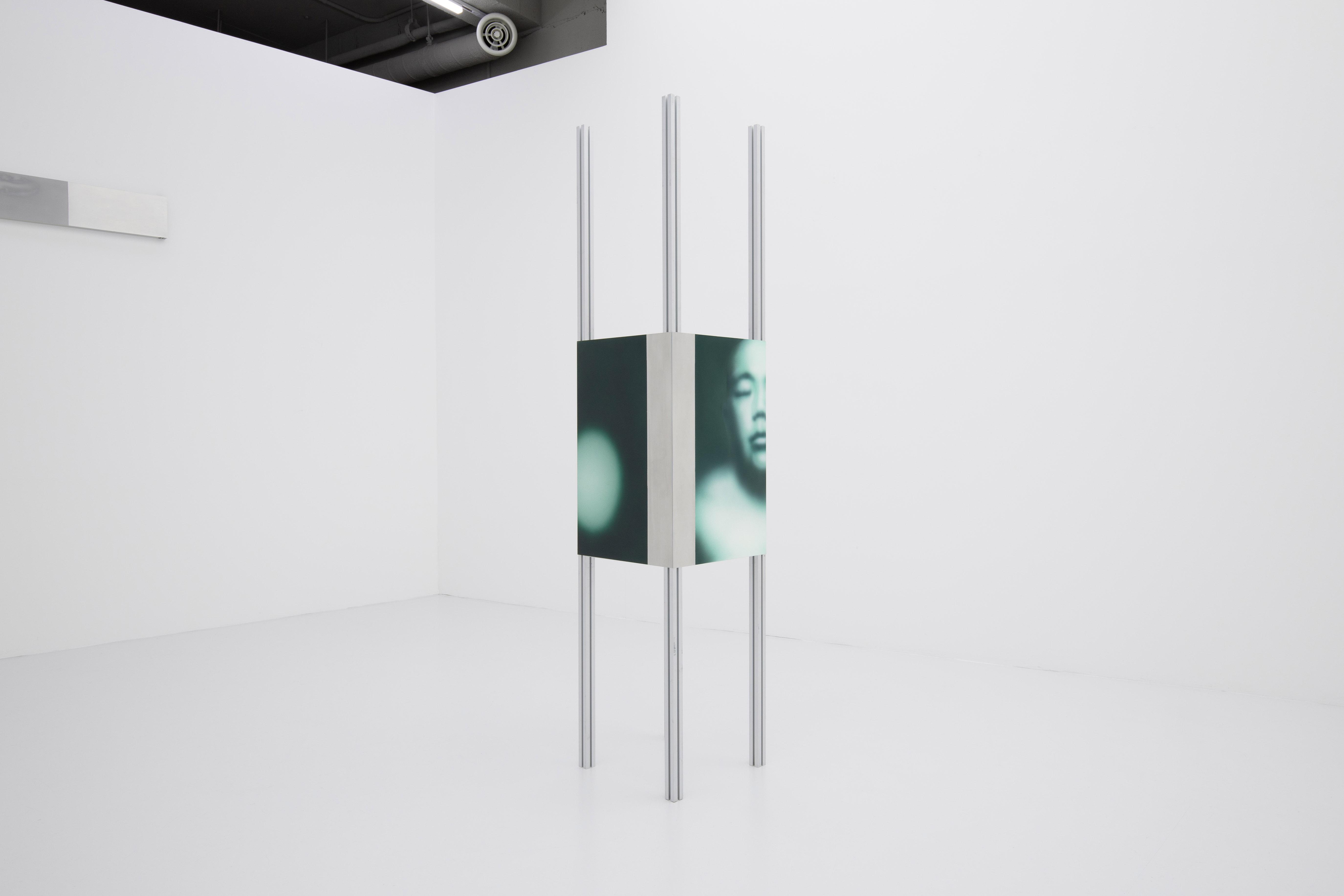 Myungchan Kim, Story Interface 1, 159x33x33cm, Aluminum profile, acrylic on aluminum, 2024