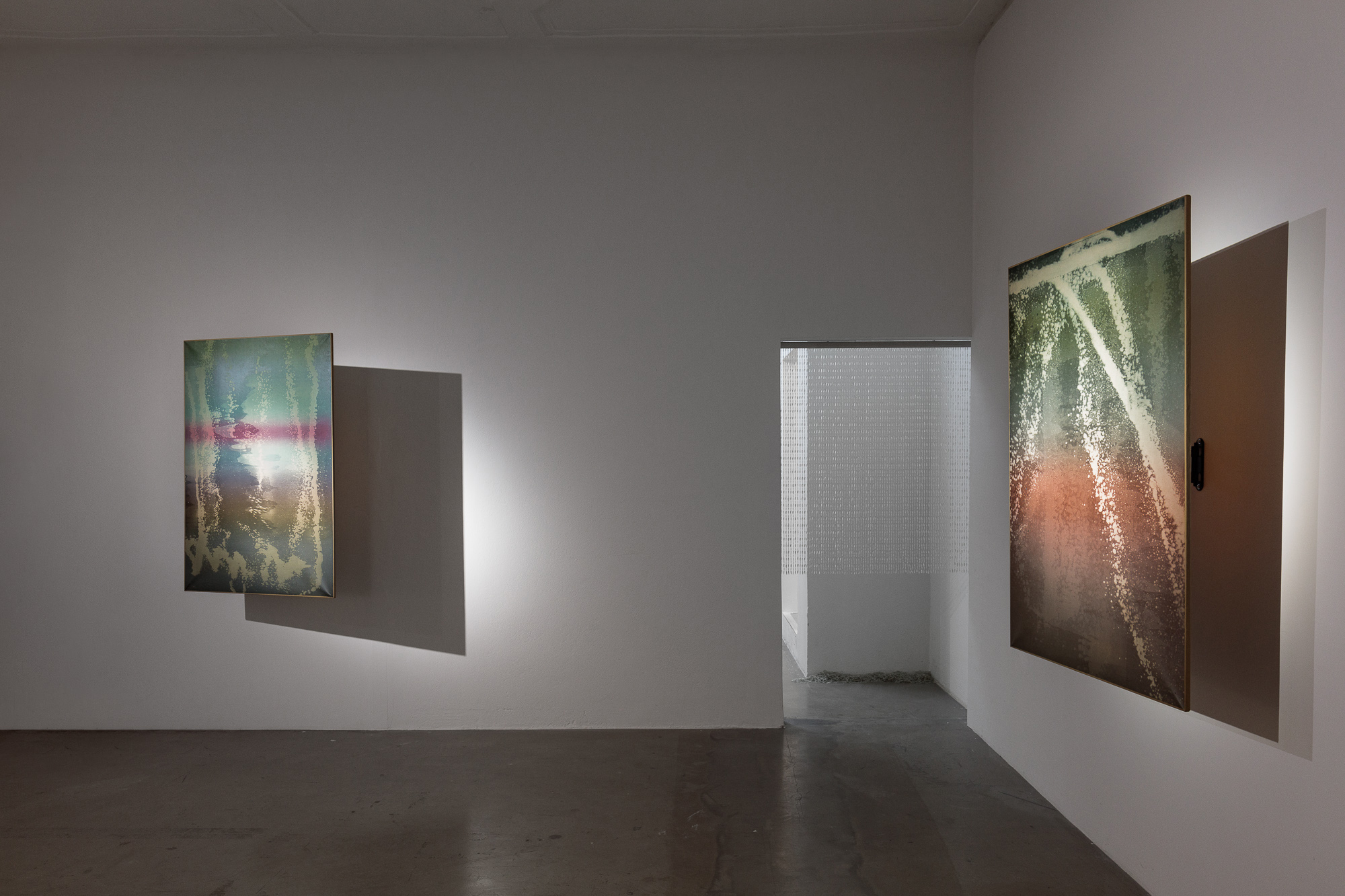 Ezio Gribaudo, The Weight of the Concrete, in a scenography by Davide Stucchi at Grazer Kunstverein, 2023. Courtesy: the Archivio Gribaudo, Davide Stucchi and Grazer Kunstverein. Photo: kunst-dokumentation.com