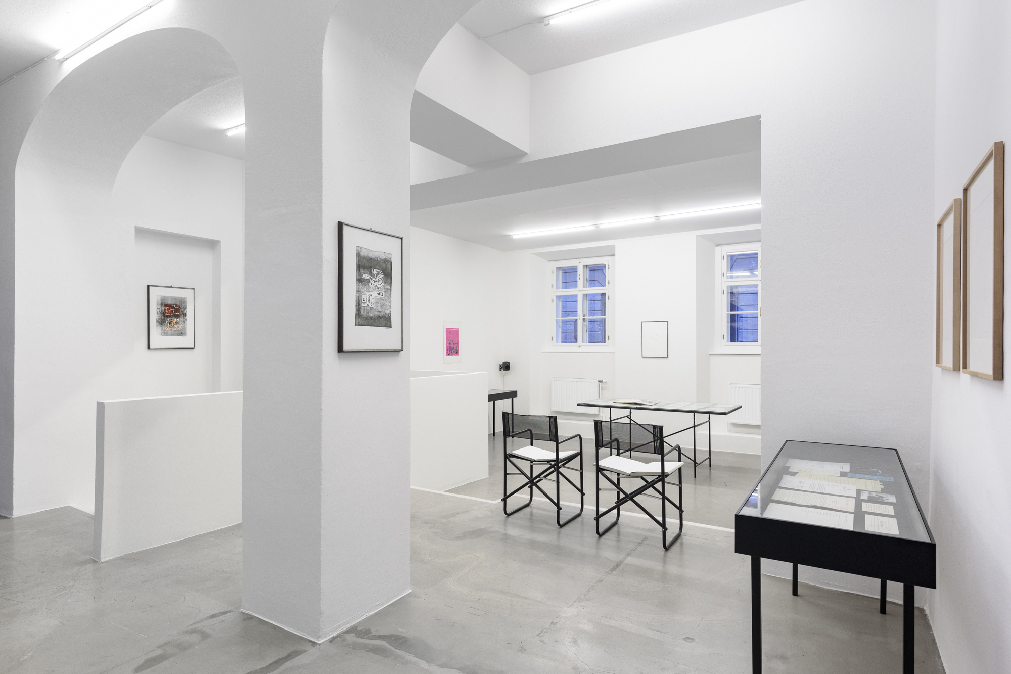 Ezio Gribaudo, The Weight of the Concrete, in a scenography by Davide Stucchi at Grazer Kunstverein, 2023. Courtesy: the Archivio Gribaudo, Davide Stucchi and Grazer Kunstverein. Photo: kunst-dokumentation.com