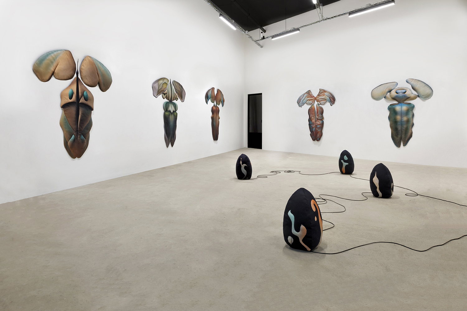 Exhibition view, "Bleen", 22,48 mÂČ, Romainville, FR