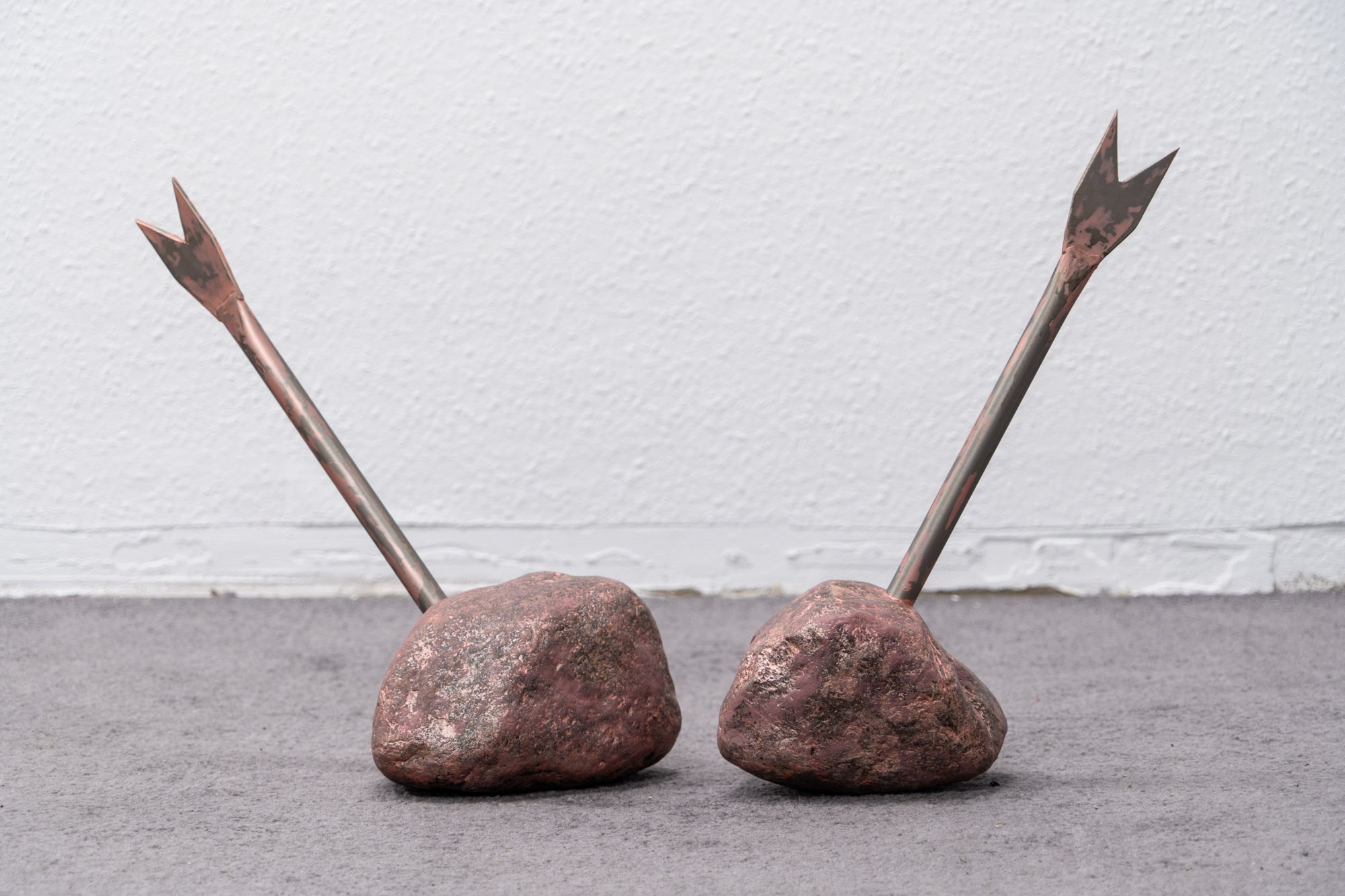 YOU AND I / granite stone, steel, acrylic enamel, pigment, clear coat / 50 x 20 x 20 cm each / 2023