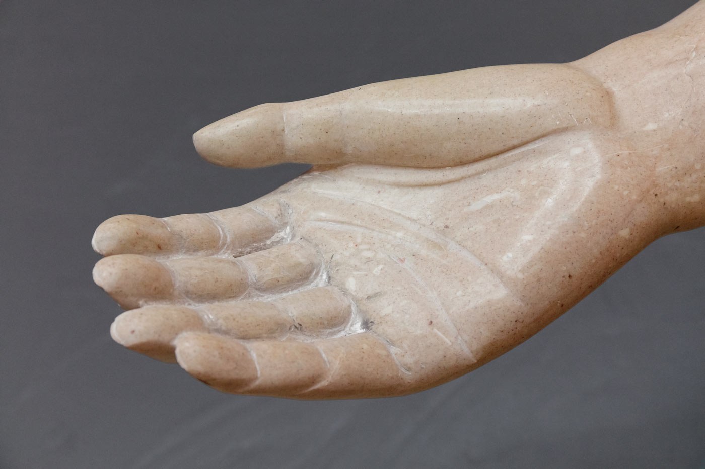 kho_kassandra_arm_sculpture detail