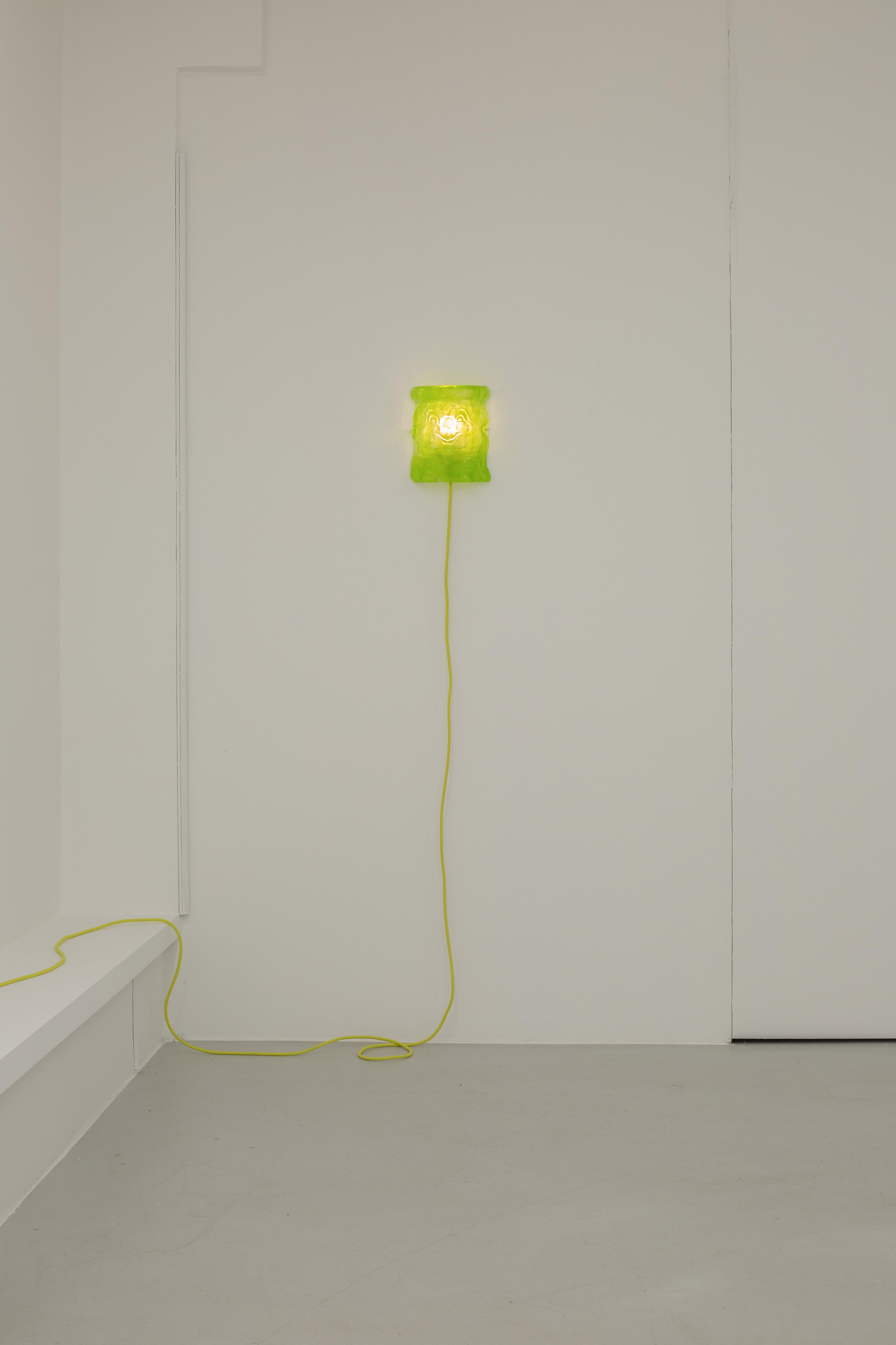 Samuel Fischer-Glaser, Neue Lampe (New Lamp), 2024, resin, bulb holder, cabel, 11 x 21 x 25 cm, Ed. 1/8, 1 AP 