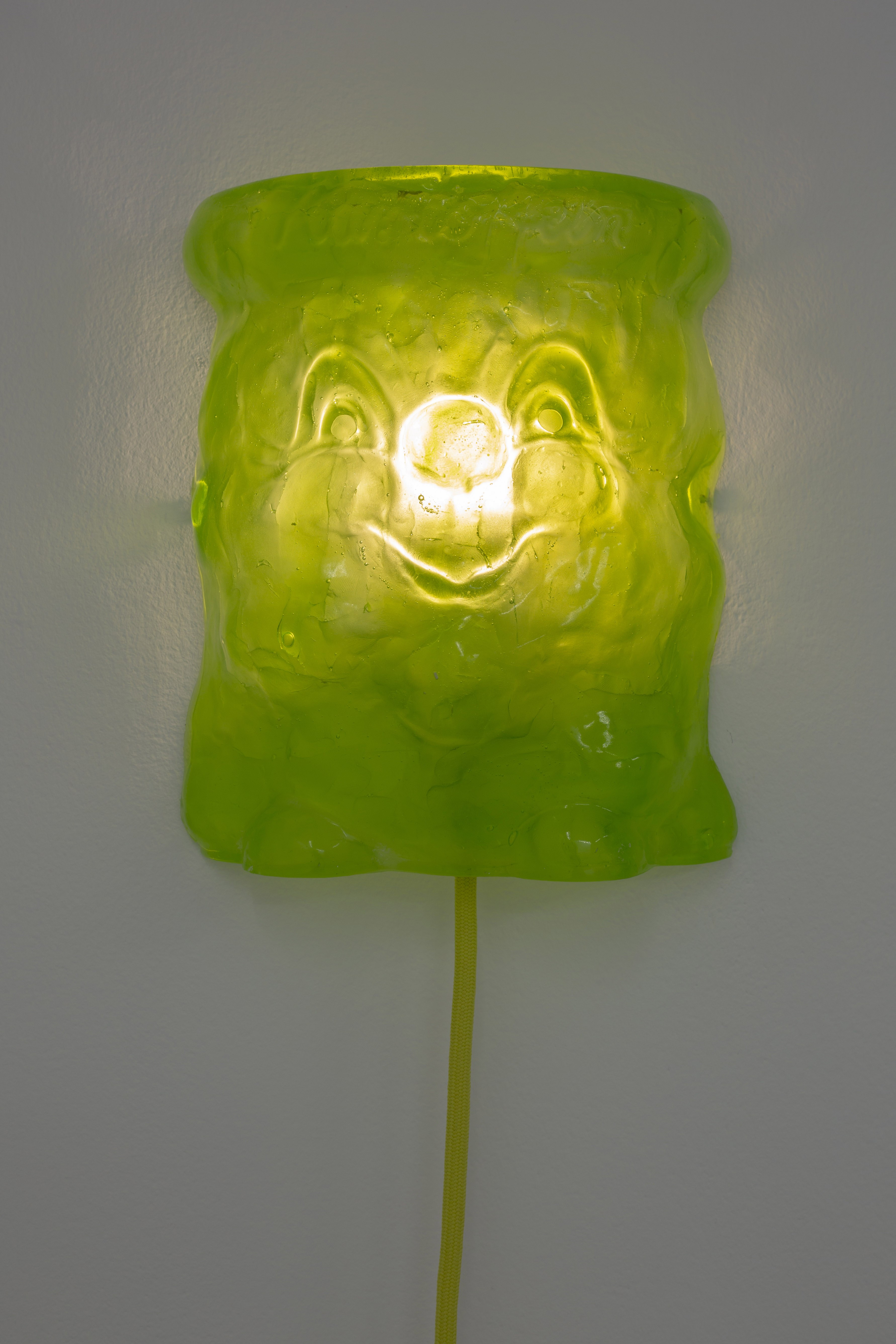 Samuel Fischer-Glaser, Neue Lampe (New Lamp), 2024, resin, bulb holder, cabel, 11 x 21 x 25 cm, Ed. 1/8, 1 AP 
