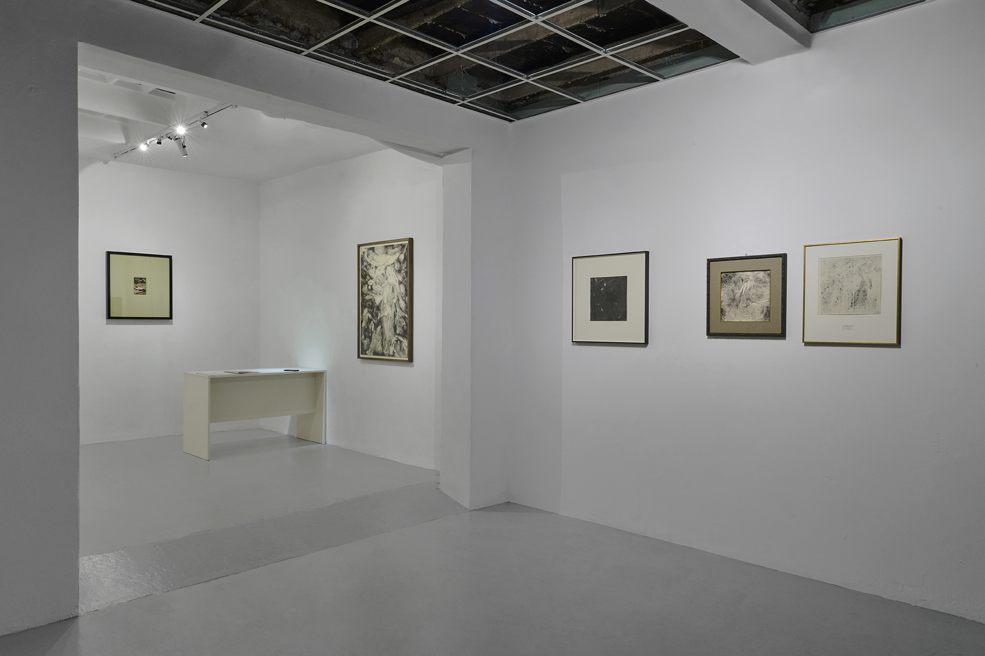 Andrea Magnani, Trapezio Gallery presenta Lo Sguardo Fuori, 2024, exhibition view at Gelateria Sogni di Ghiaccio. Photo: Andrea Piffari.