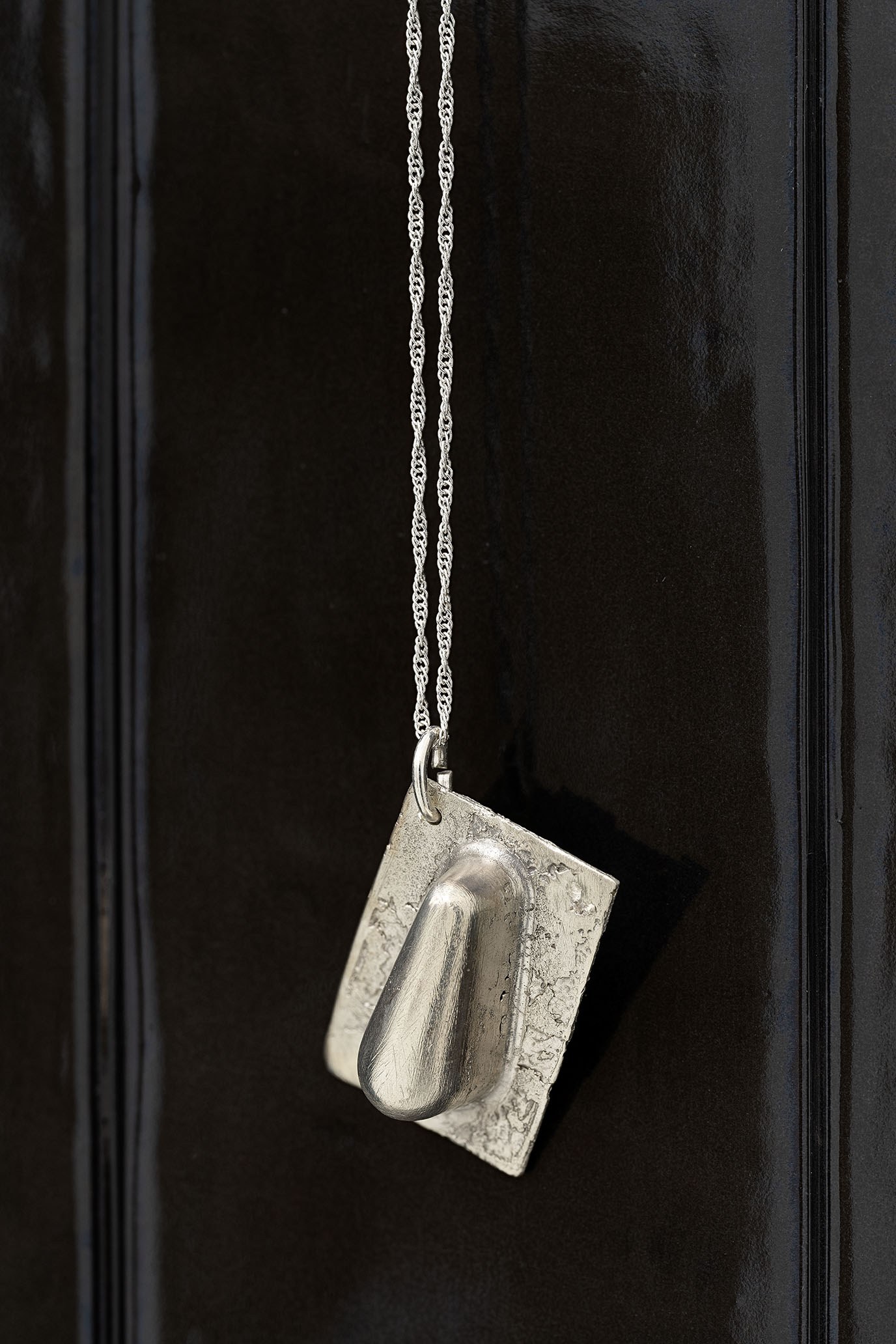 Monika GRABUSCHNIGG Cold Storage (Tear), 2024 Glazed ceramic, sterling silver and magnets 48 x 36 x 5 cm Courtesy the artist, Carbon 12 and KOENIG2 by_robbygreif, Vienna
