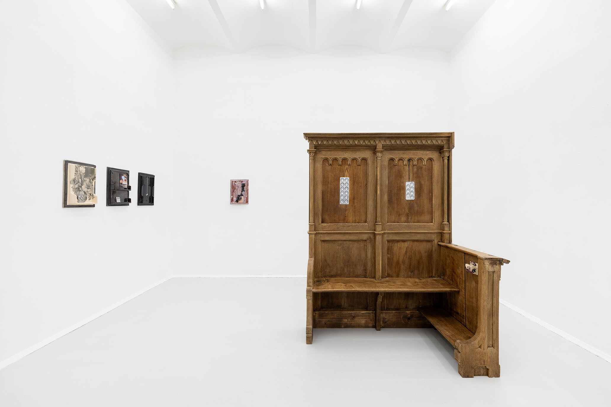 Exhibition view Monika GRABUSCHNIGG | SYMPTOMATIC RELIEF, KOENIG2 by_robbygreif, Vienna 2024