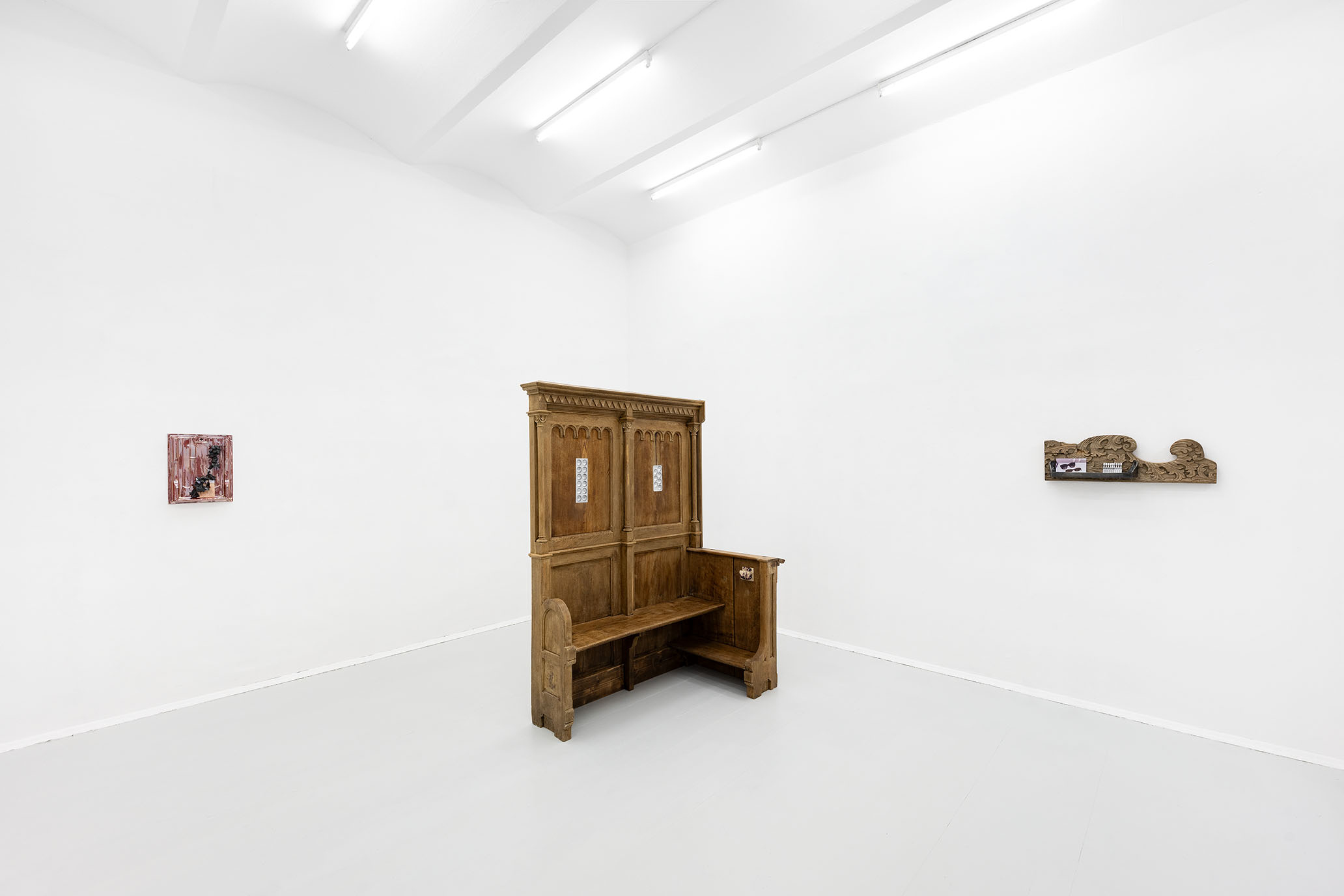 Exhibition view Monika GRABUSCHNIGG | SYMPTOMATIC RELIEF, KOENIG2 by_robbygreif, Vienna 2024