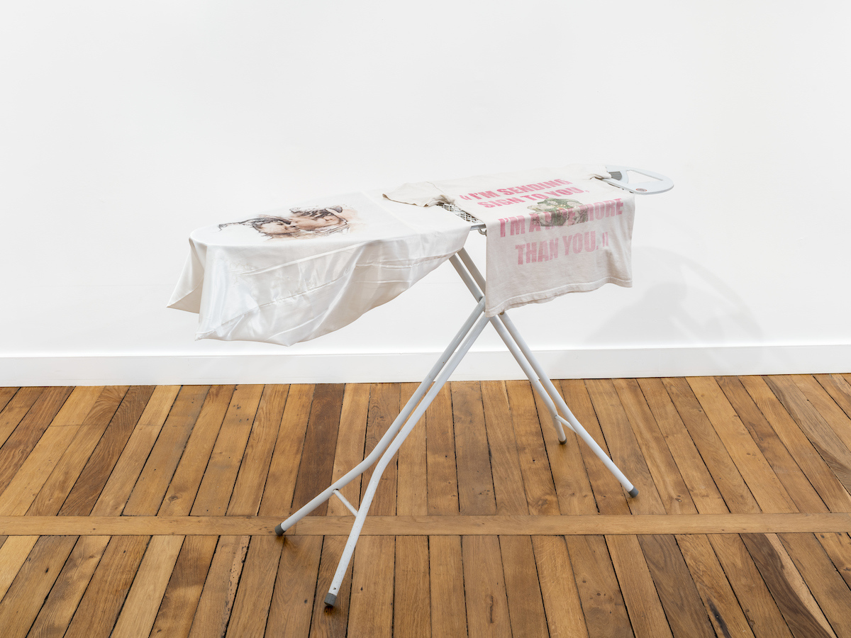 Ladji Diaby, Untitled, 2024, Mixed media, 92.5 × 130 × 36 cm. Courtesy of the artist and Crèvecœur, Paris. Photo: Martin Argyroglo