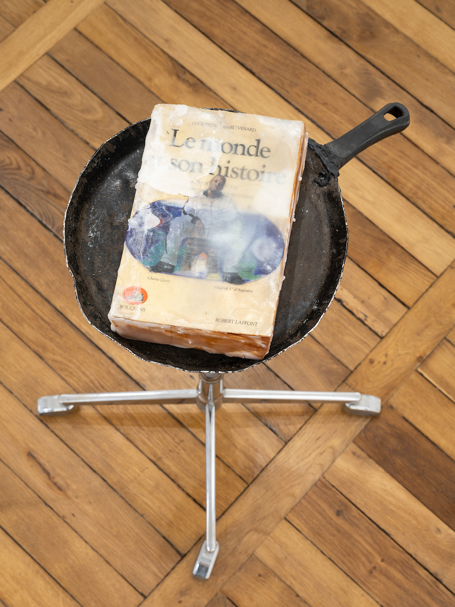 Ladji Diaby, Untitled, 2023, Mixed media, 82 × 58 × 58 cm (detail) Courtesy of the artist and Crèvecœur, Paris. Photo: Martin Argyroglo