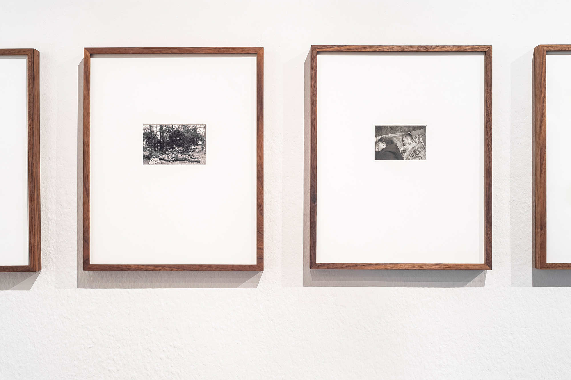 Jens Klein, Schlafende Deutsche, 30 vintage photographs, different sizes, framed, mounted 30 × 37 cm, 2016; photo: Mathias Völzke.