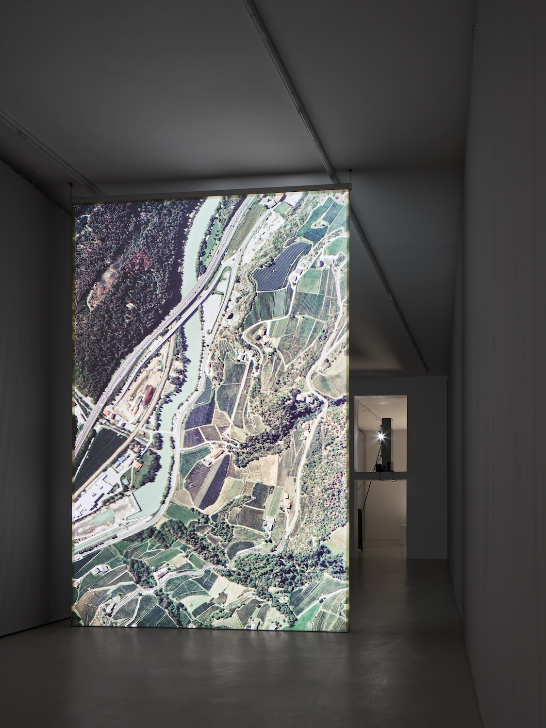 Installation view: Paul Kolling, Nadir, Kunstverein München, Munich, 2024. Courtesy the artist and Kunstverein München e.V.