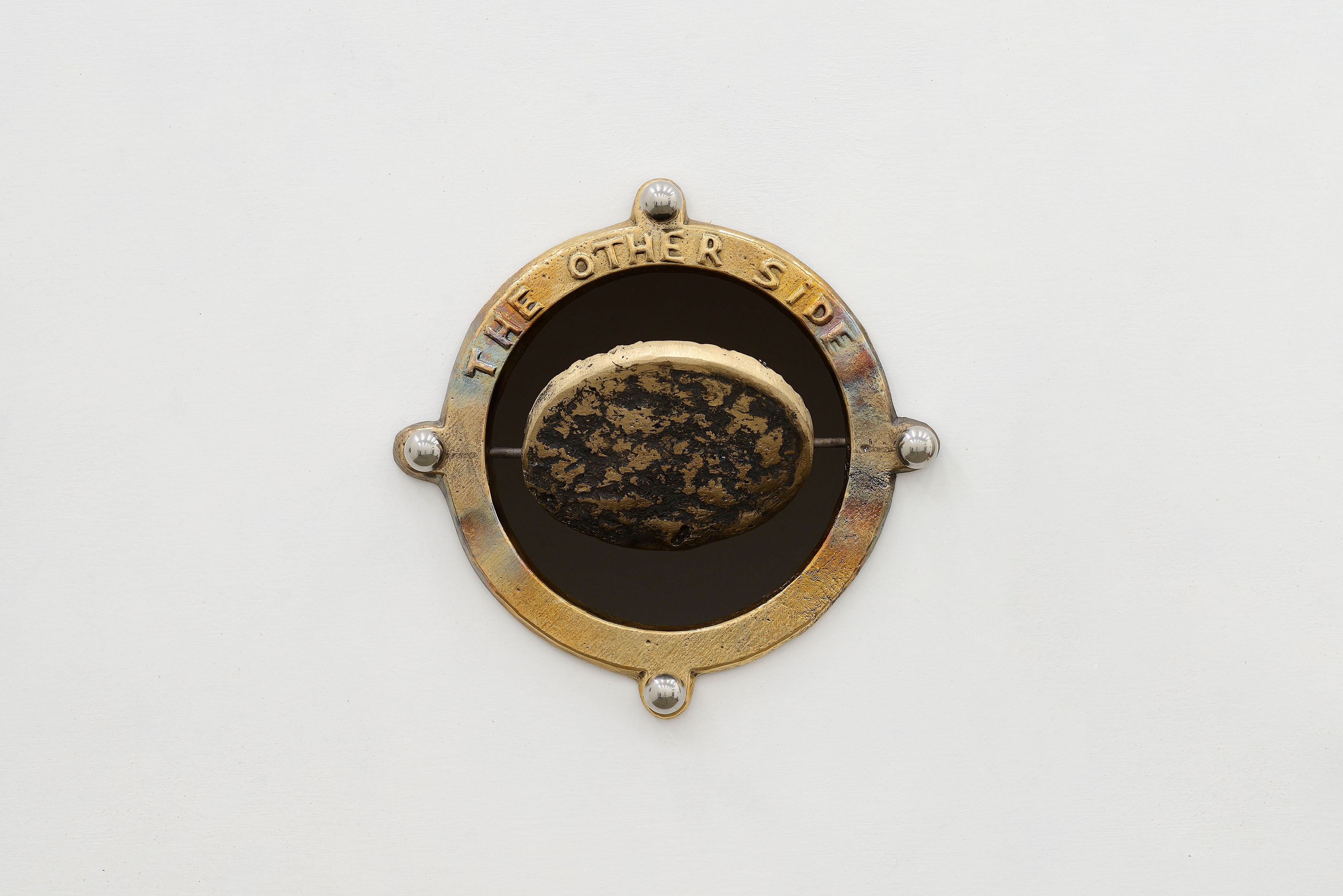 Look (The other side), 2024 sand casted bronze, aluminum pins 18 x 18 x 2 cm unique
