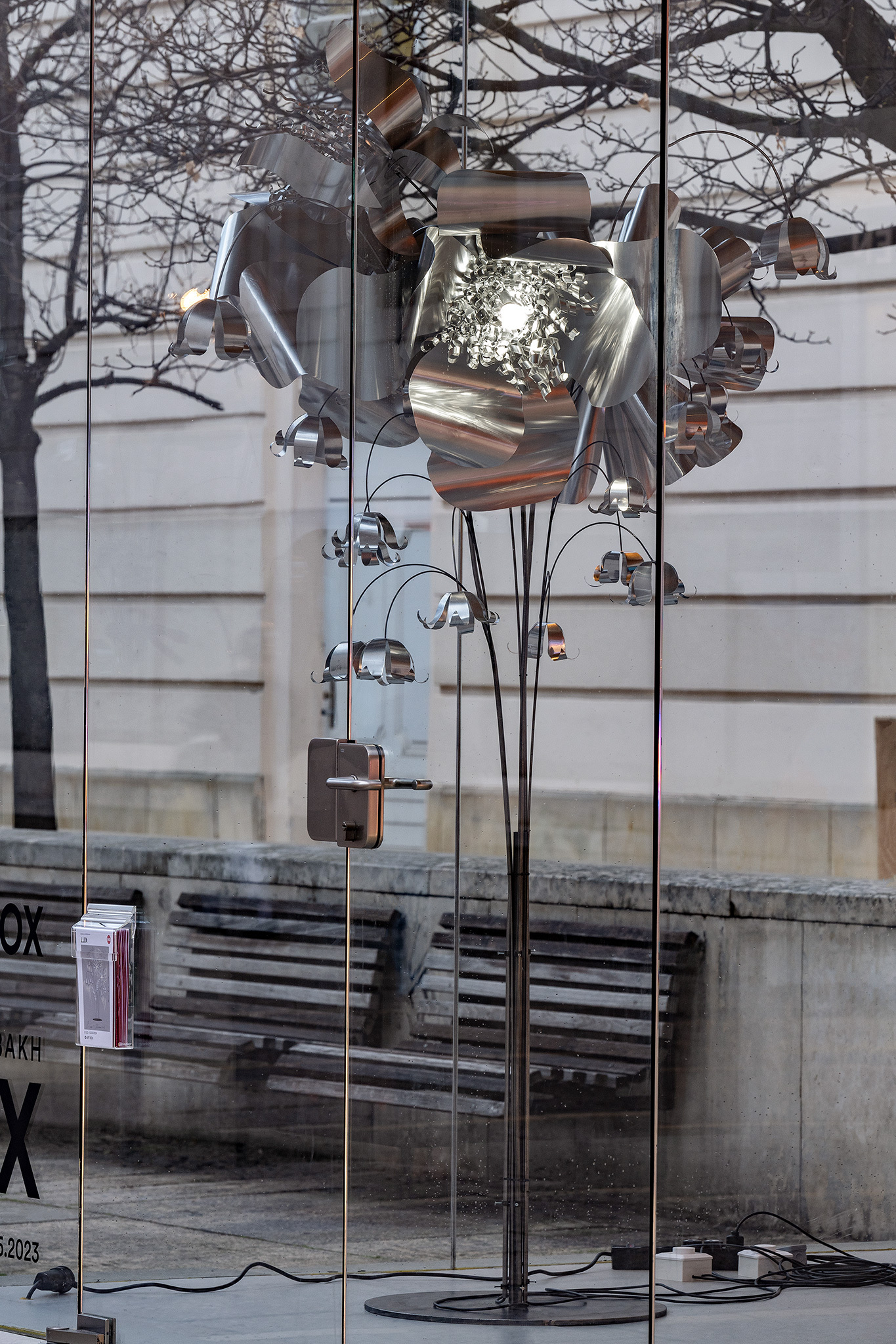 Pierre F. (Flower bouquet), 2024 Steel, paint, industrial aluminum foil, UV-print on Plexiglas, lamps, cable, dimmer, 108 x 108 x 237 cm