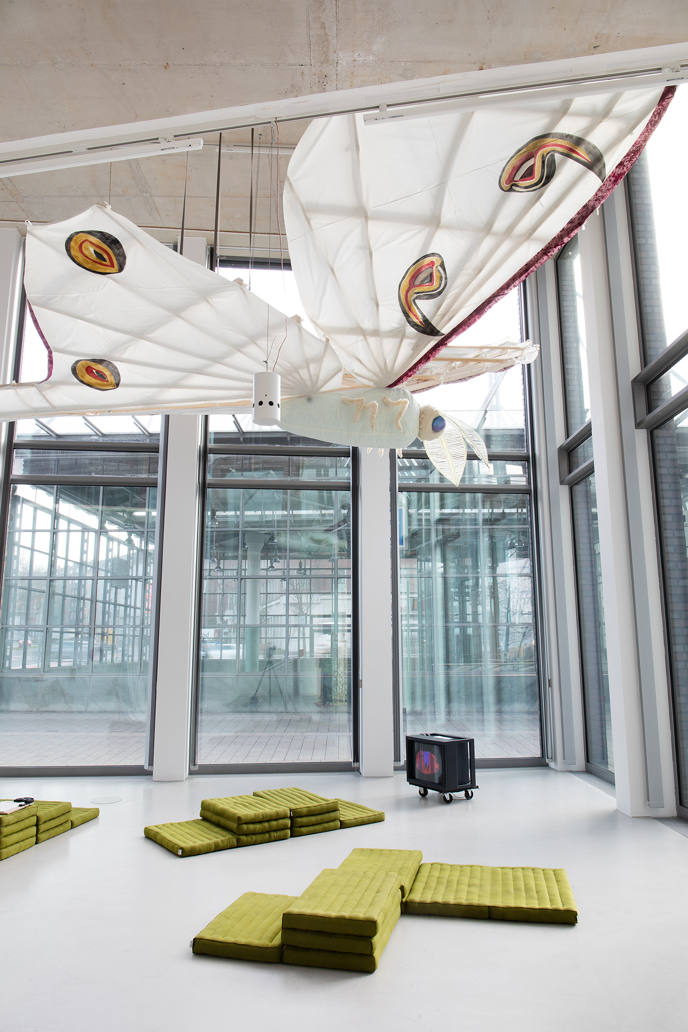 assume vivid astro focus & David Reiber Otálora, ‘Alle Varianten auffälliger Formen’, 2024. exhibition view, Dortmunder Kunstverein, 2024. Courtesy: The artist, Dortmunder Kunstverein