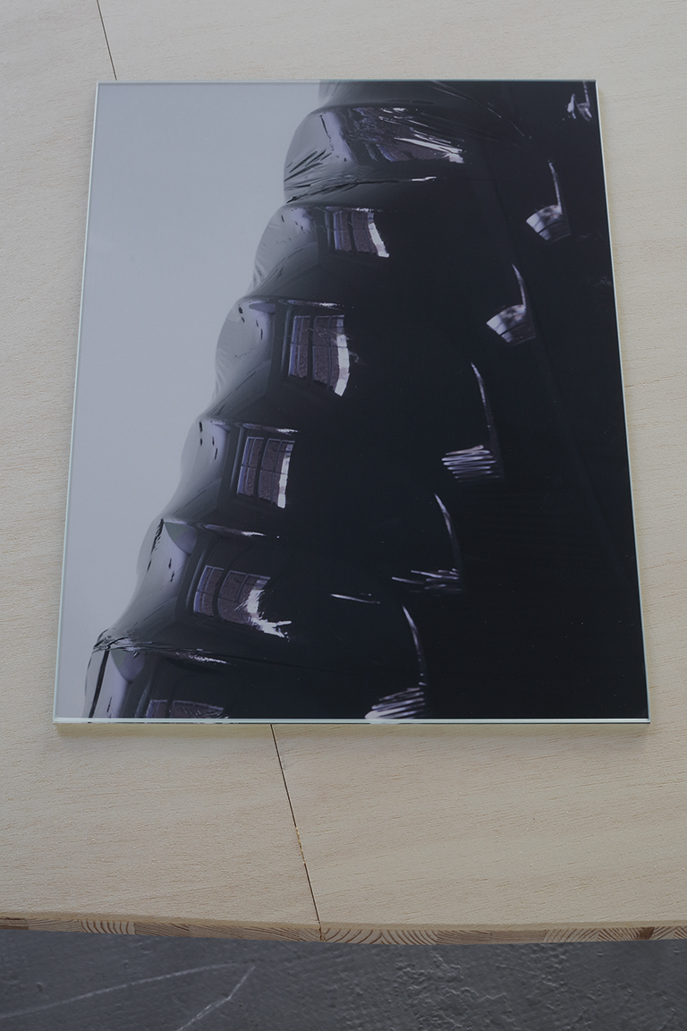 Peter Ewig, Sing a Placebo, 2019