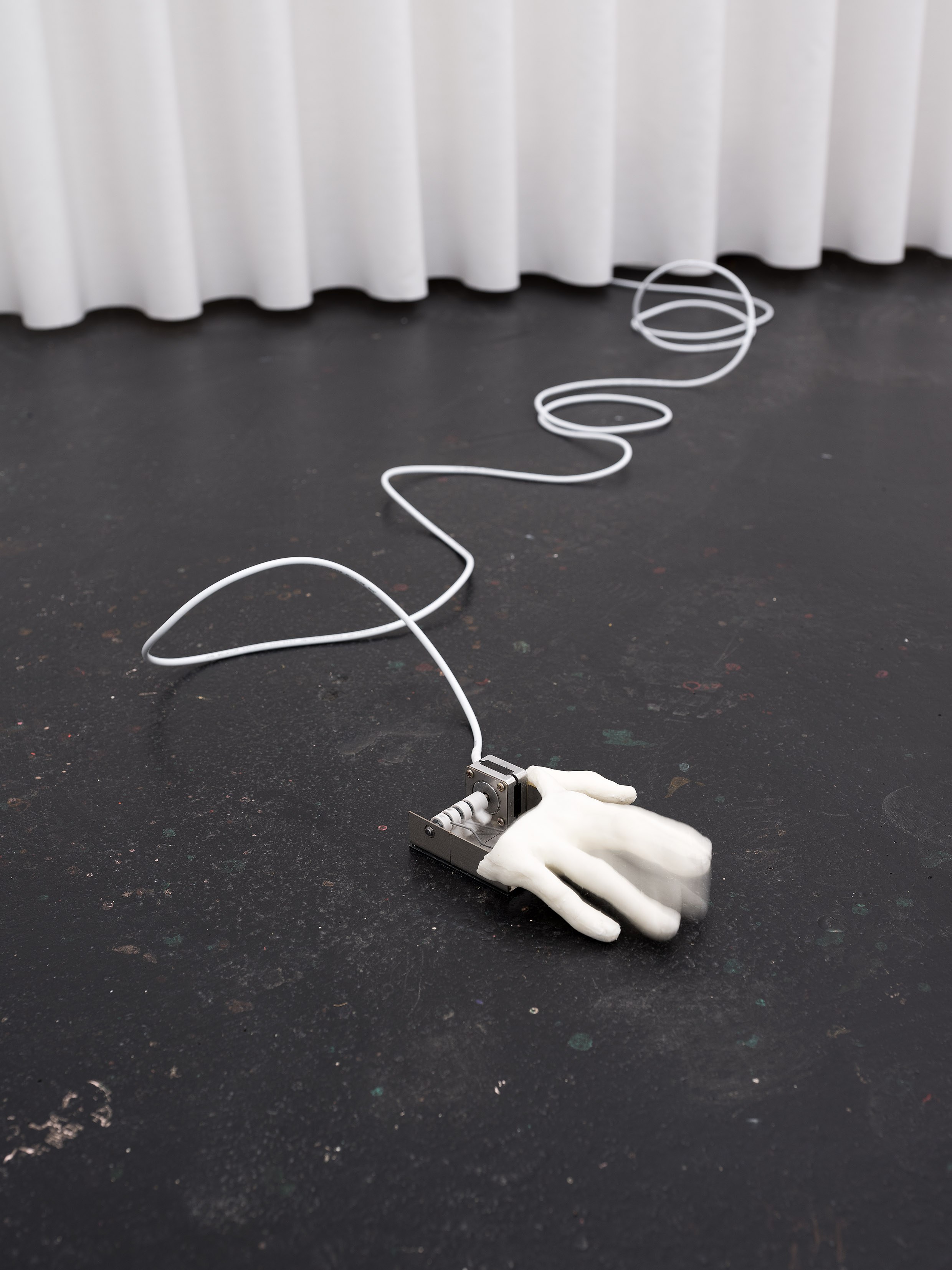 Paul Spendier, „….“, silicone, electric motor, mechanism made of steel, stainless steel and plastic parts, 2019,
hand sized