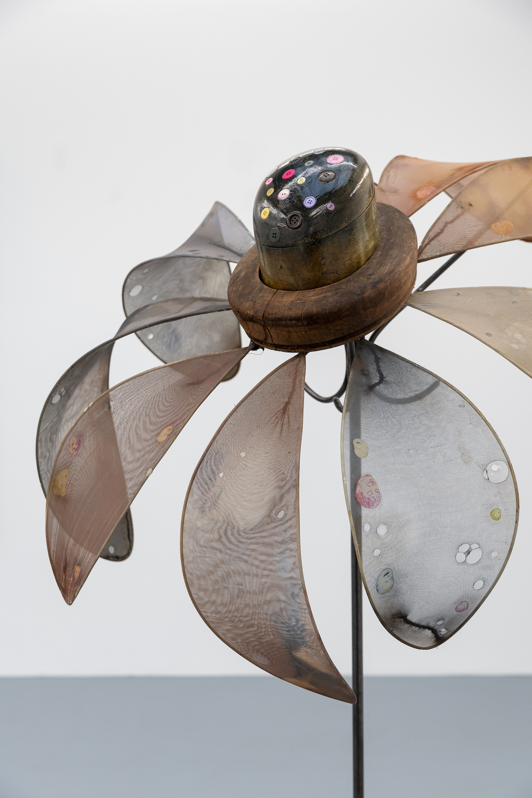 Alexandra Metcalf - Antimatter Flower (detail 2), 2024, steel, iron, Buttons, wood, nylon, paint, silicone 178x100x95 cm. Courtesy of the artist and Ginny on Frederick, London