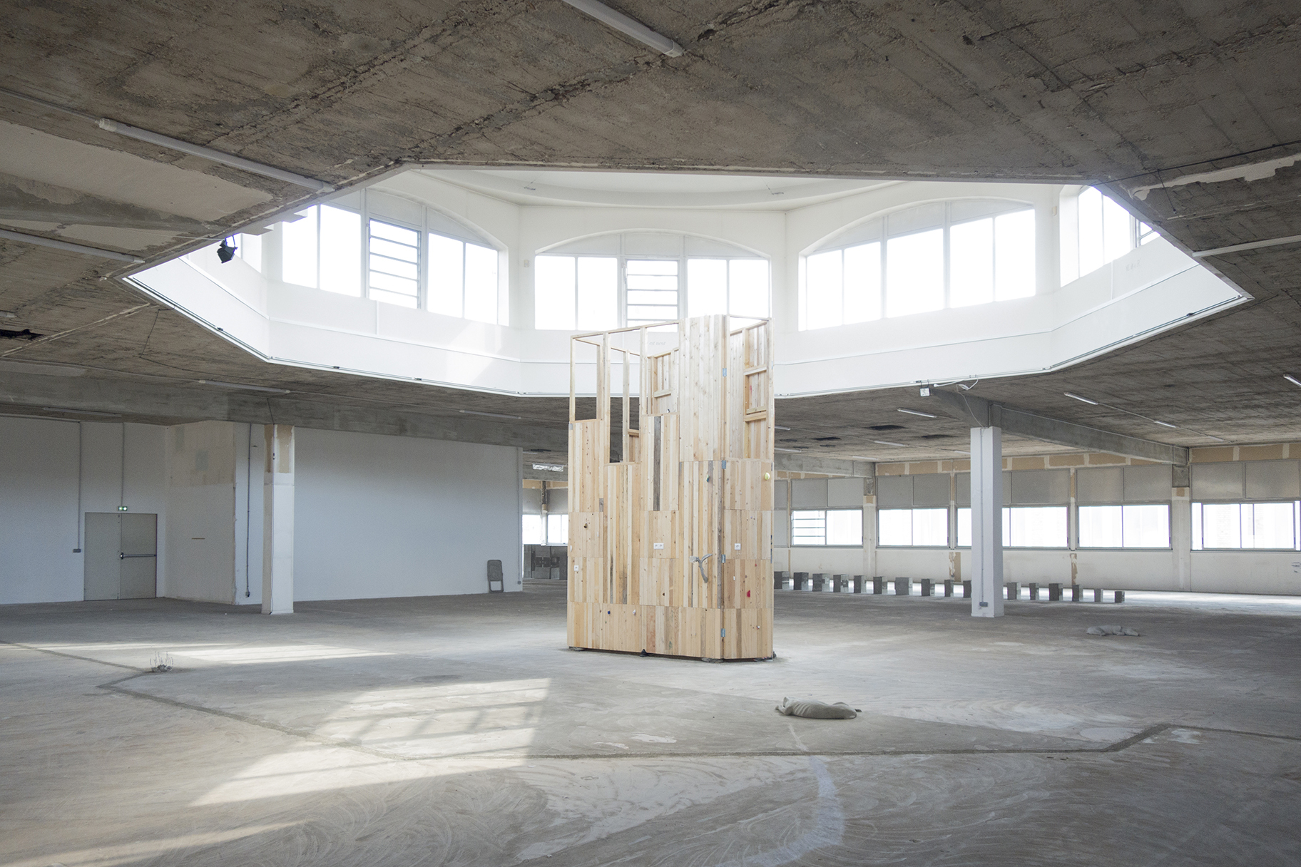 Exhibition view, Point de Fusion, 2023, Juan Gugger & Xolo Cuintle, Poush, Aubervilliers 