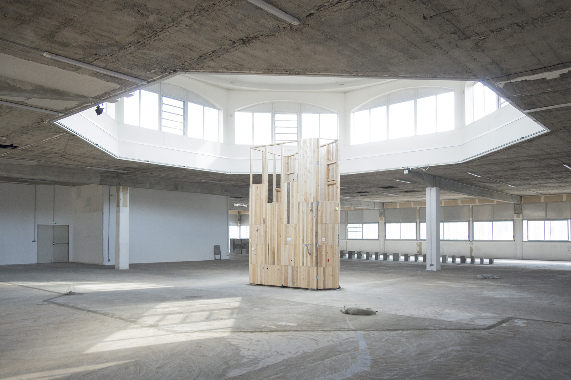 Exhibition view, Point de Fusion, 2023, Juan Gugger & Xolo Cuintle, Poush, Aubervilliers