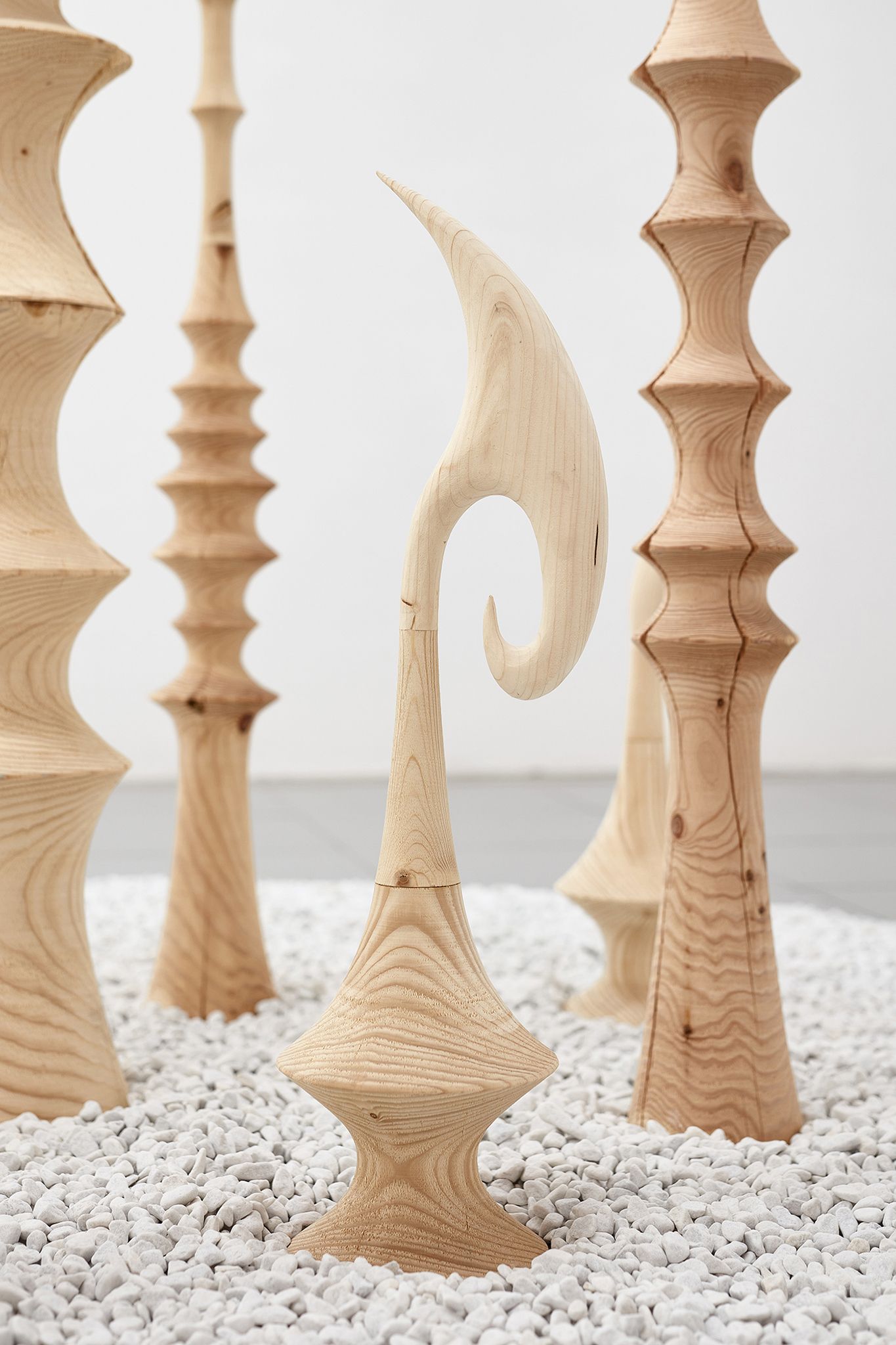 Emelie Sandström, "The Vestibule (Creature II)", 2024 (Spruce, 73 x 18 x 18 cm).