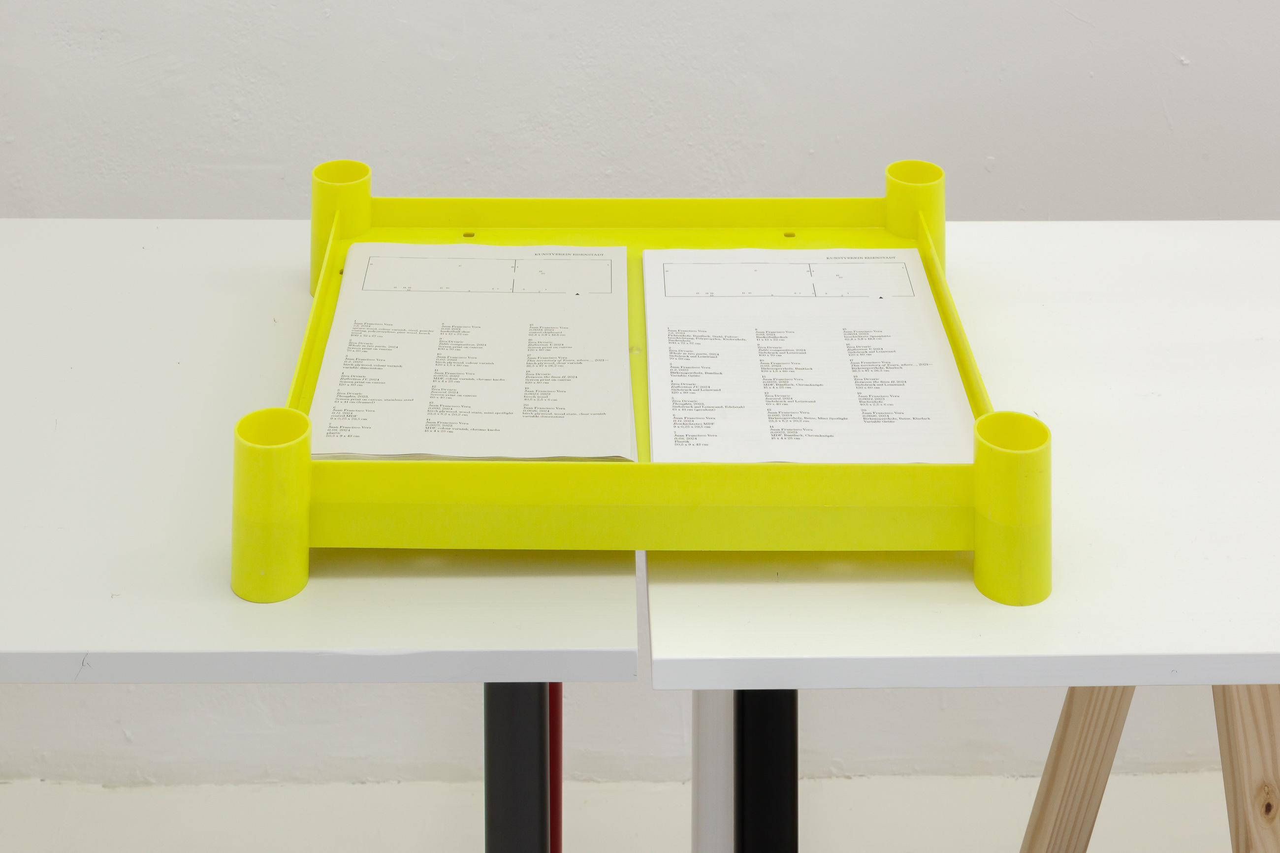 Juan Francisco Vera, 0,08, 2024, plastic, 50,5x9x43cm