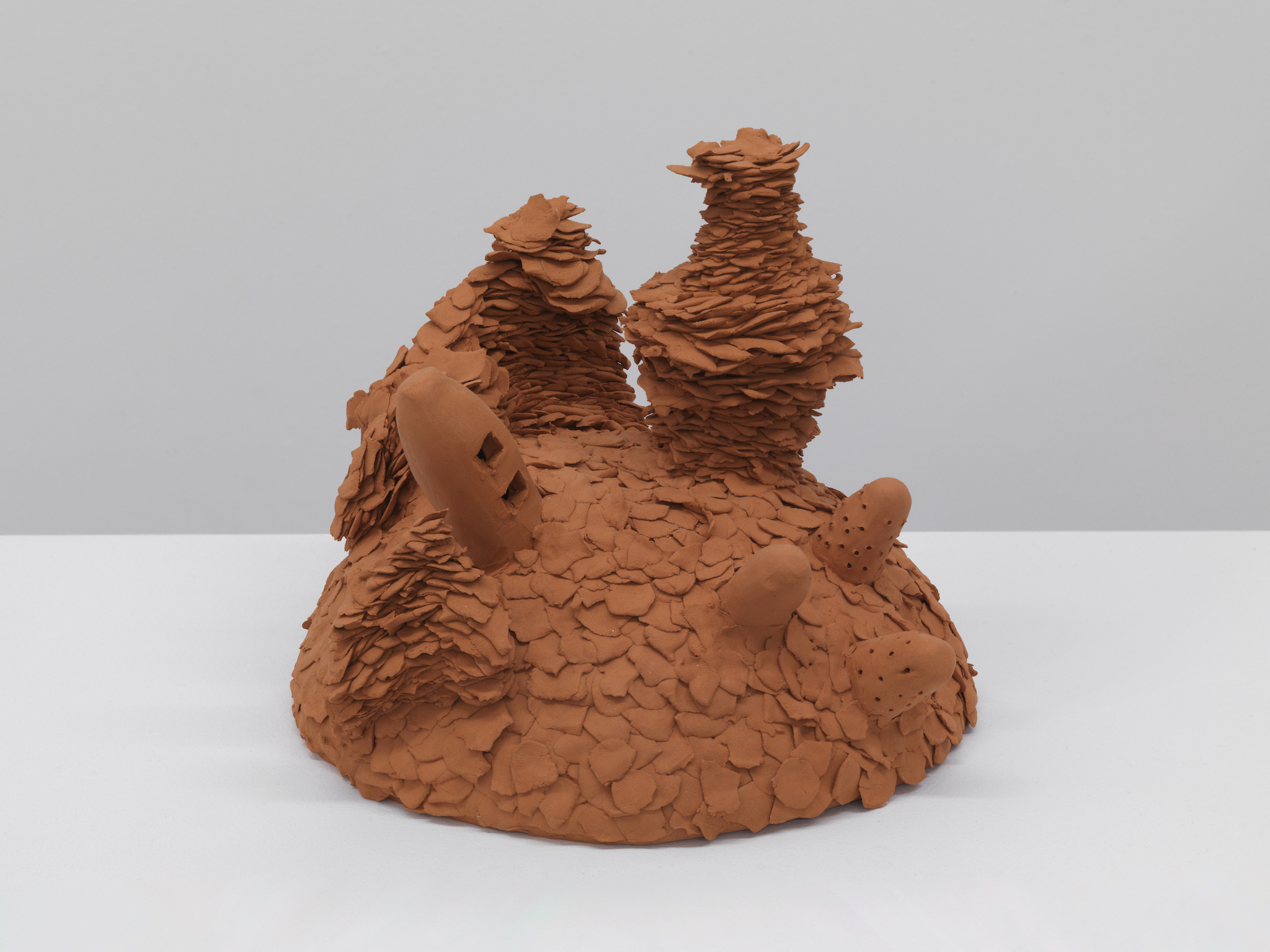 Paky Vlassopoulou, Star wars, 2024, Terracotta, 19 x 24 x 24 cm, Unique, courtesy the artist and Callirrhoë, Athens, image © Stathis Mamalakis 2024