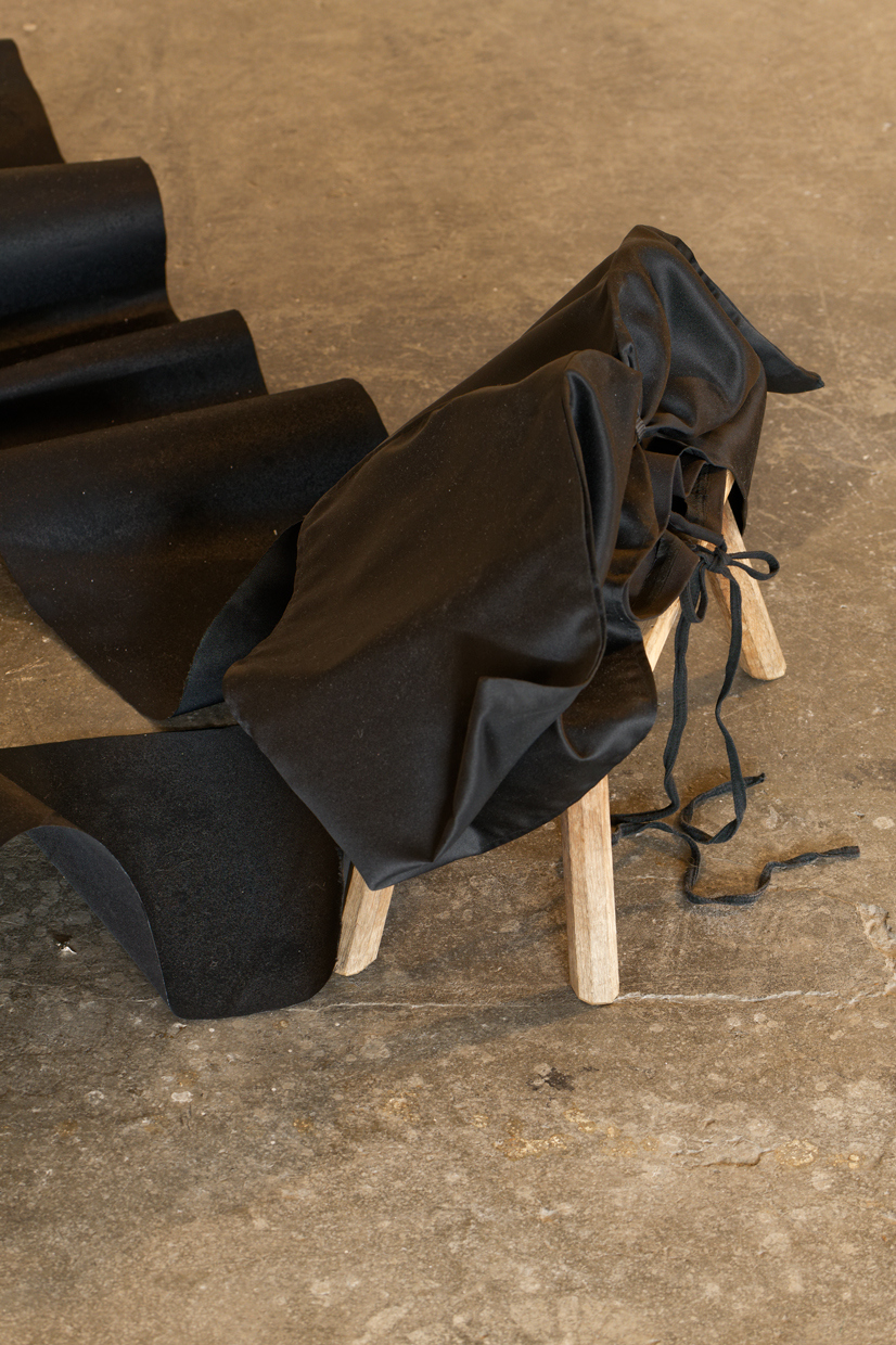 Noémie Vidonne, Alsatian knot, 2024. Fabric, wood, pewter. Courtesy of the artist.