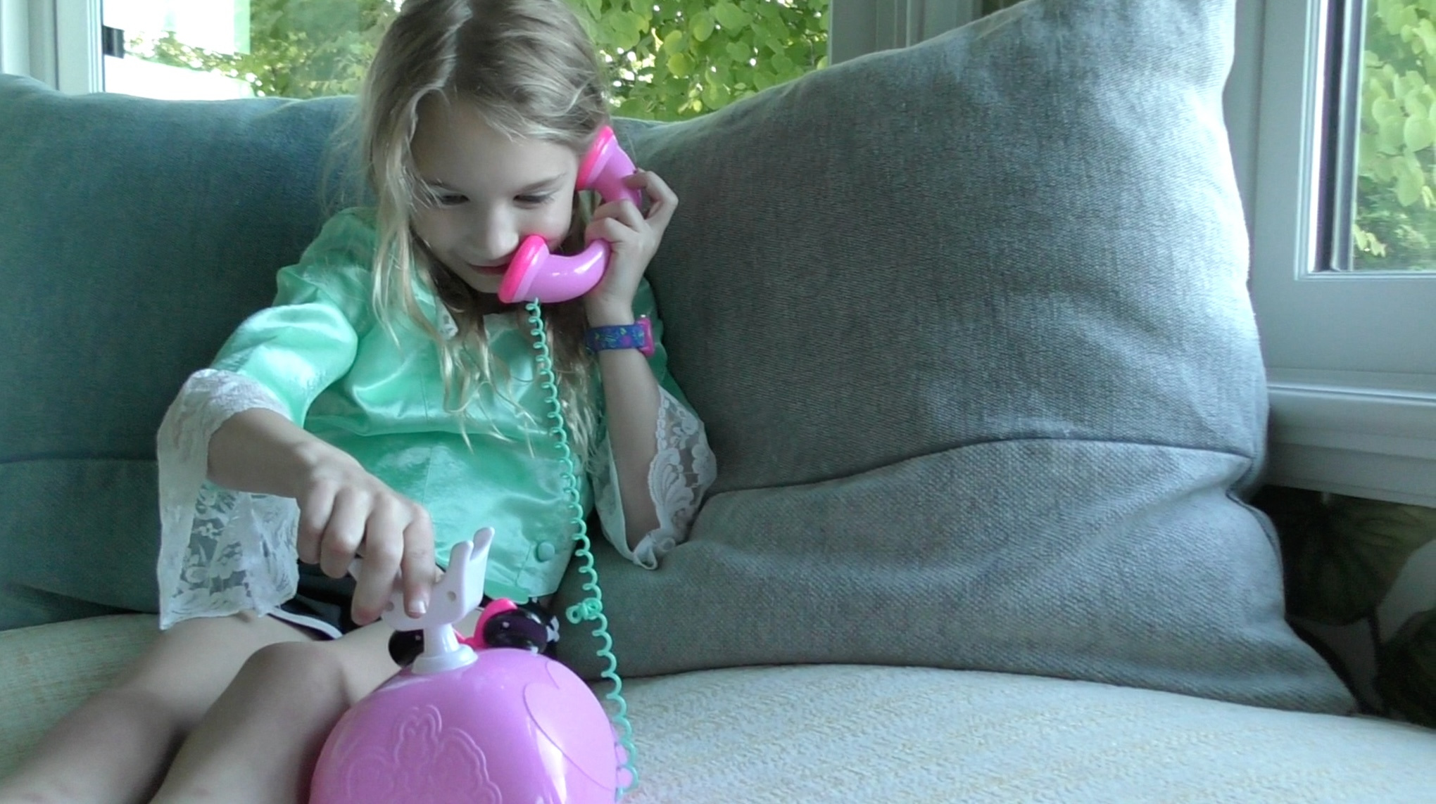 Jessi Reaves, Reflect as one, 2023, digital video, edition of 1/5, 9 minutes 44 seconds. Courtesy of the artist and Crèvecœur, Paris.