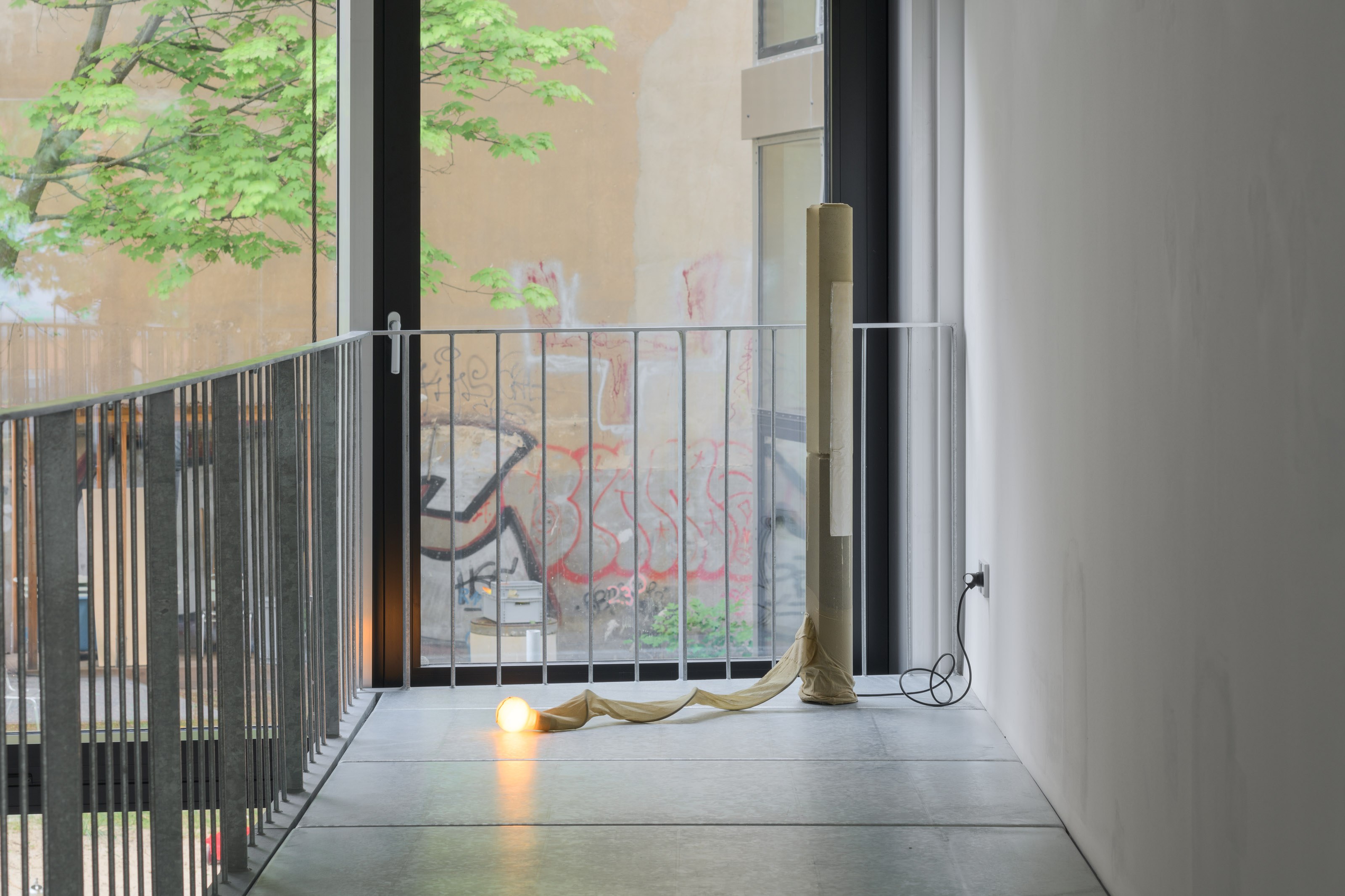 Joseph Bourgois and Lisa Jo, Lamp 1, installation view in Trouble Every Day at Galerie Molitor