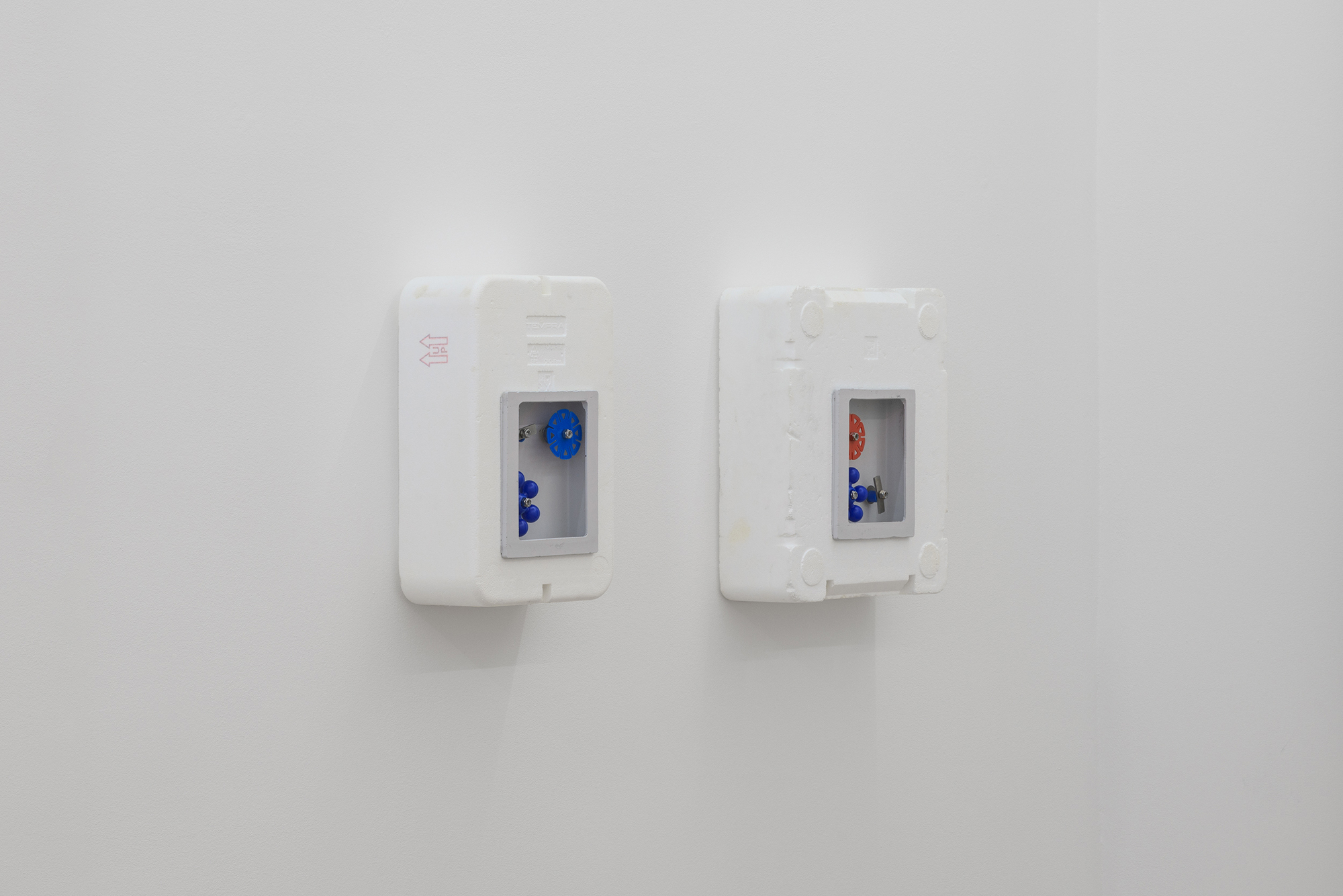 Gina Folly, Simplify Complexity I/IV (from left to right), 2022. Courtesy: the artist & Fanta-MLN. Photo: Julian Blum.