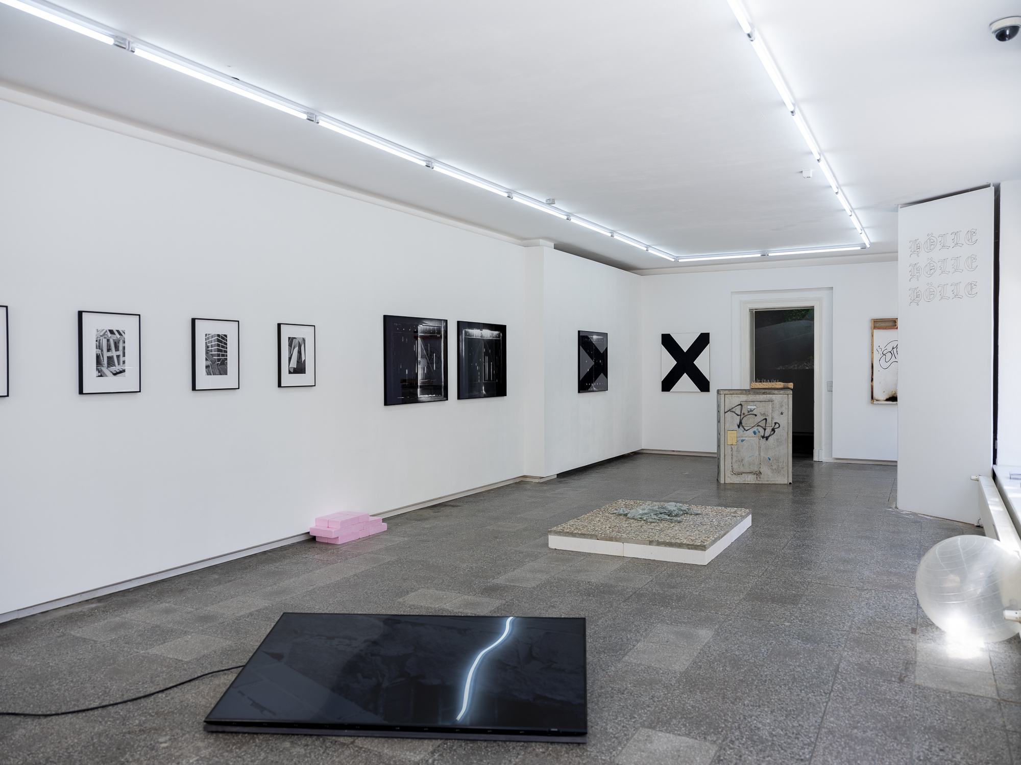 Diskurszone Ost - Reparatur und Revolution, 2024, AFF Galerie, exhibition view