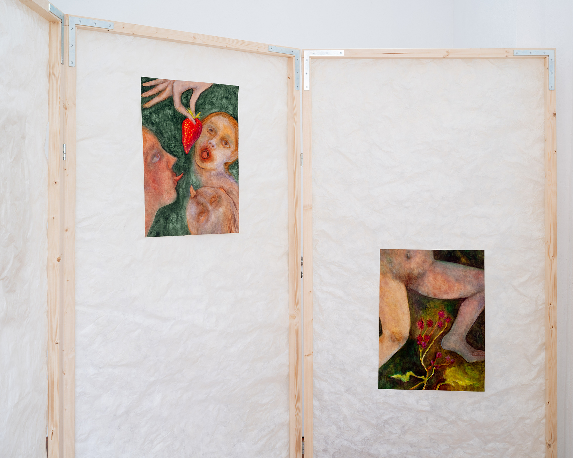 Installation view Pauline Rintsch. Schmetterlingskuss, La Felce Cologne, 2024; reaching for the stars II, oil on paper, 2024, 56 x 42 cm (left); Ohne Titel (symbol of pain), oil on paper, 2024, 56 x 42 cm (right) © Pauline Rintsch, Photo: Dirk Rose