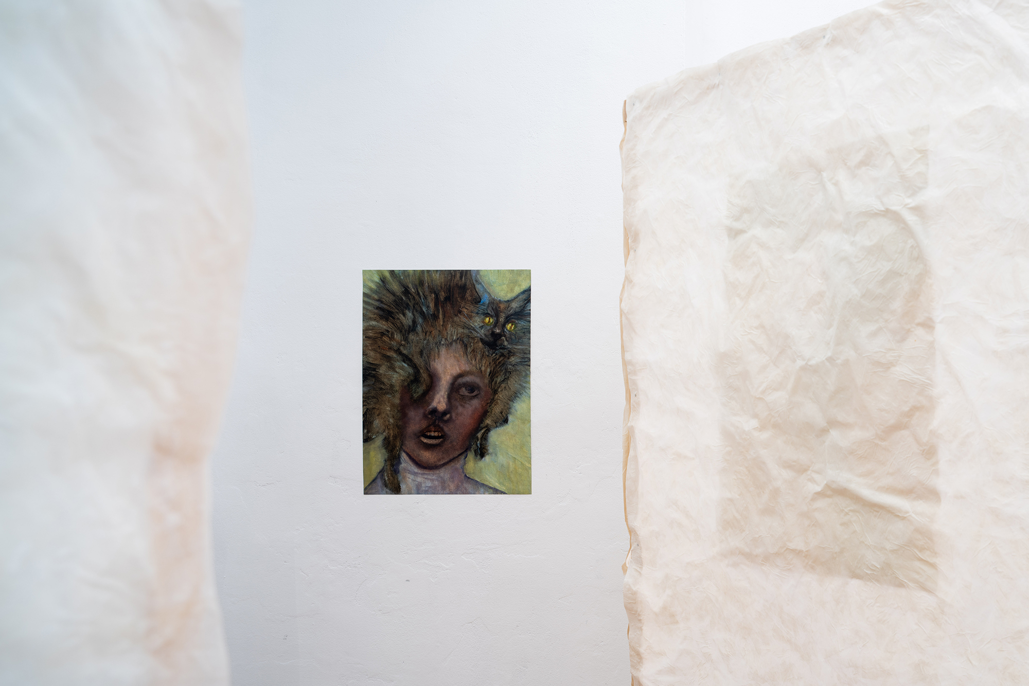 Installation view Pauline Rintsch. Schmetterlingskuss, La Felce Cologne, 2024; Vasja, oil on paper, 2024, 56 x 42 cm © Pauline Rintsch, Photo: Dirk Rose
