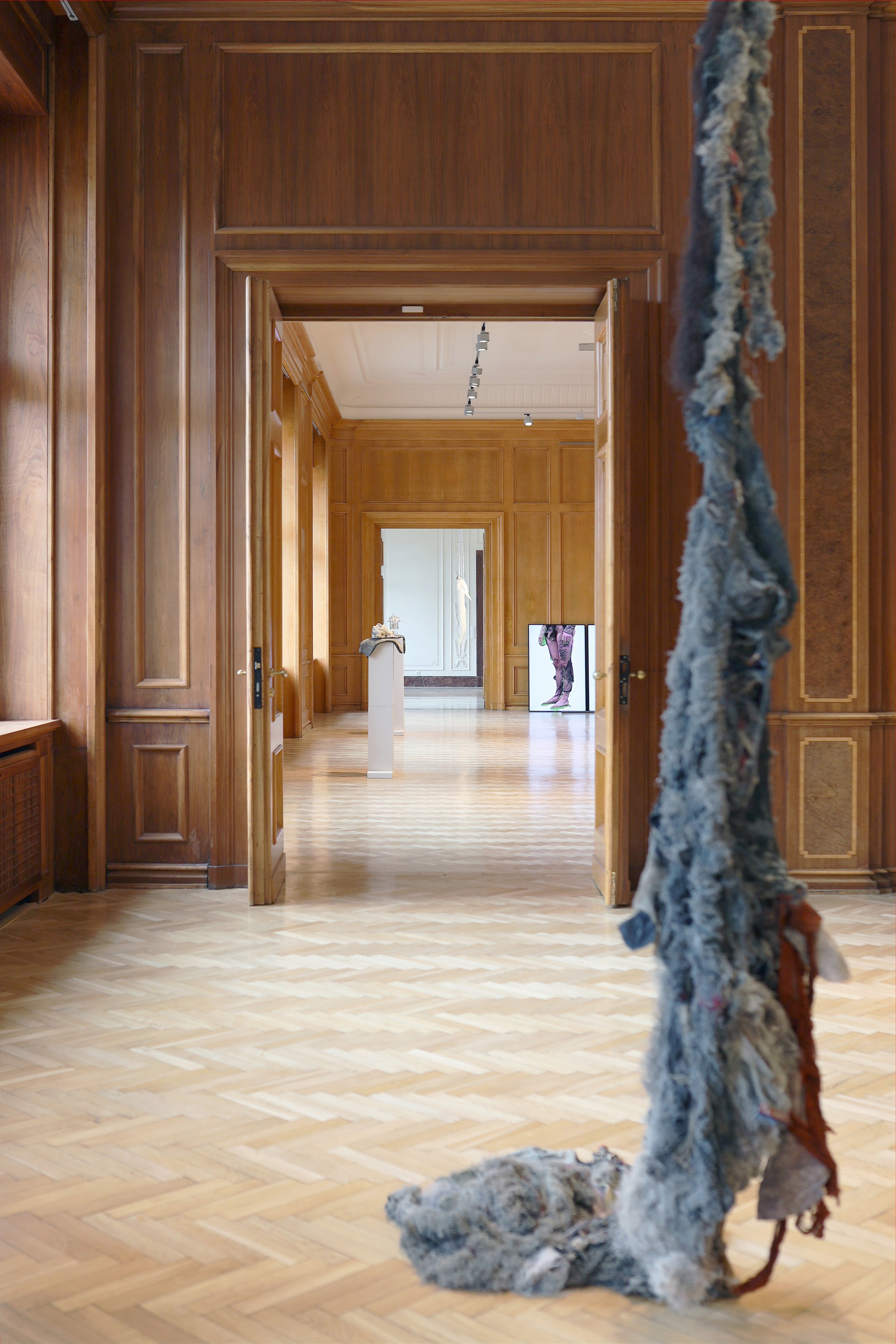 Marek Wodzisławski, UMGEBUNG, exhibition view, 2024