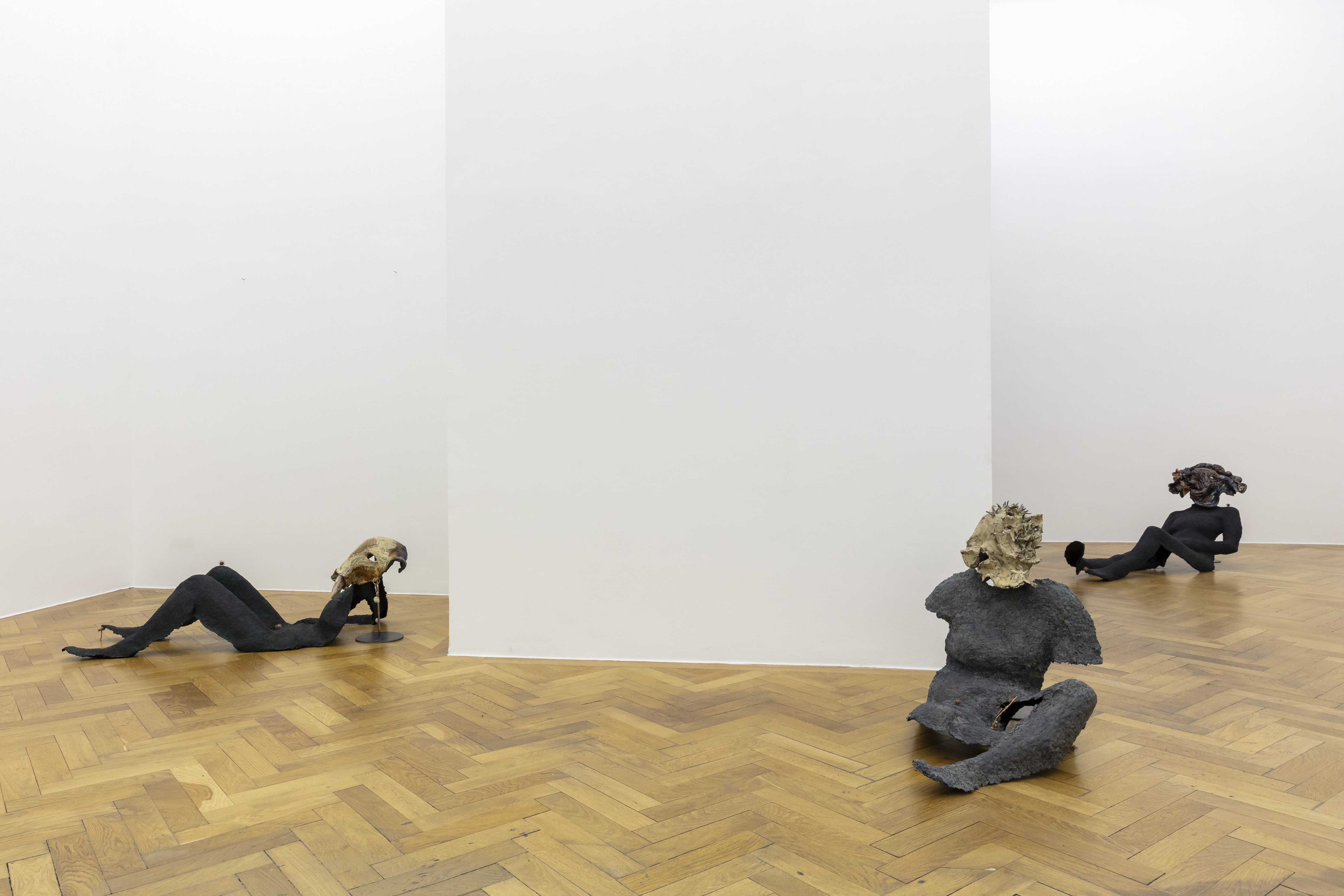 Anousha Payne, A faint glow, a stone and a shark’s tooth, 2024, exhibition view at Sperling, Munich