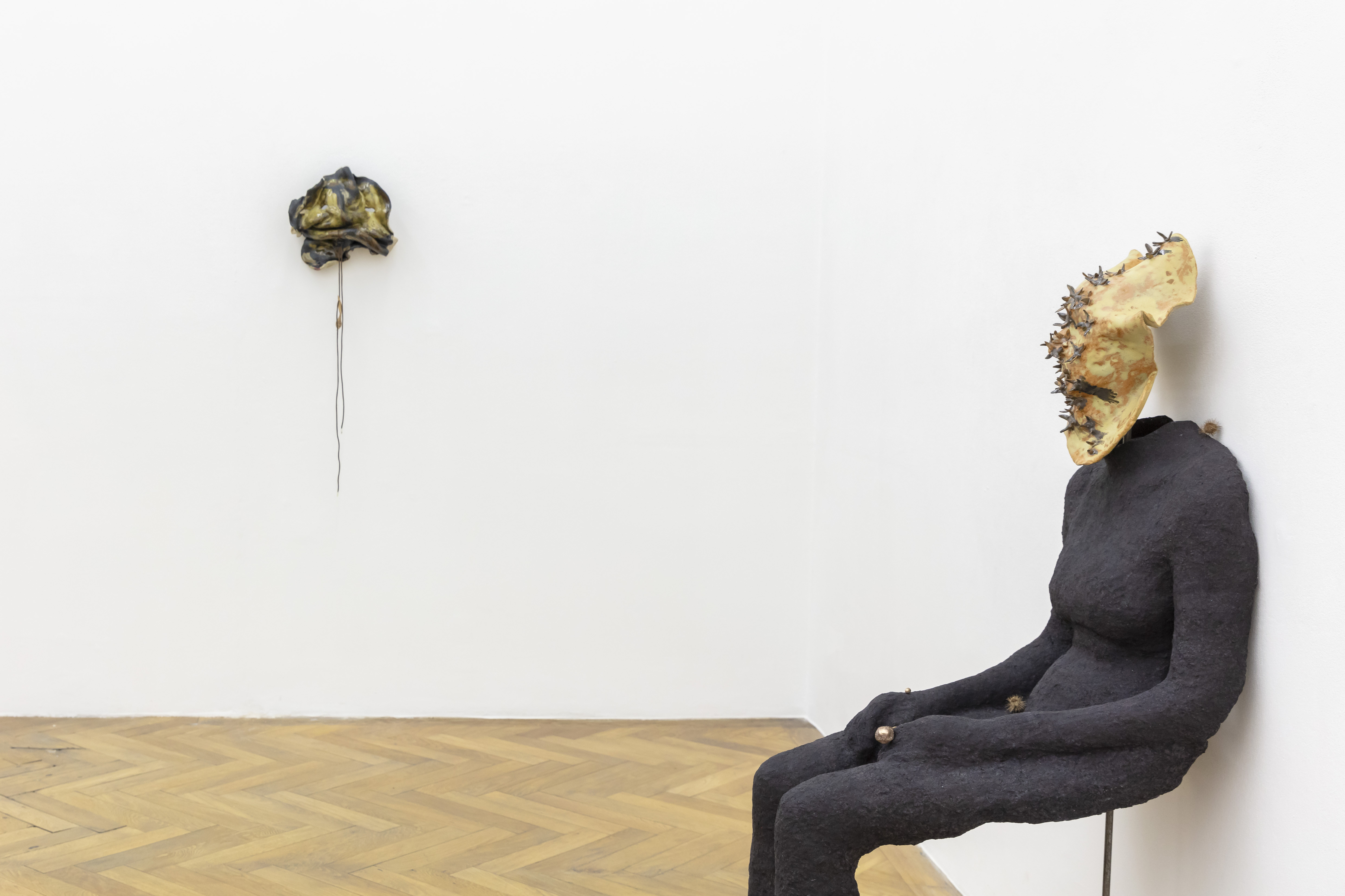 Anousha Payne, A faint glow, a stone and a shark’s tooth, 2024, exhibition view at Sperling, Munich