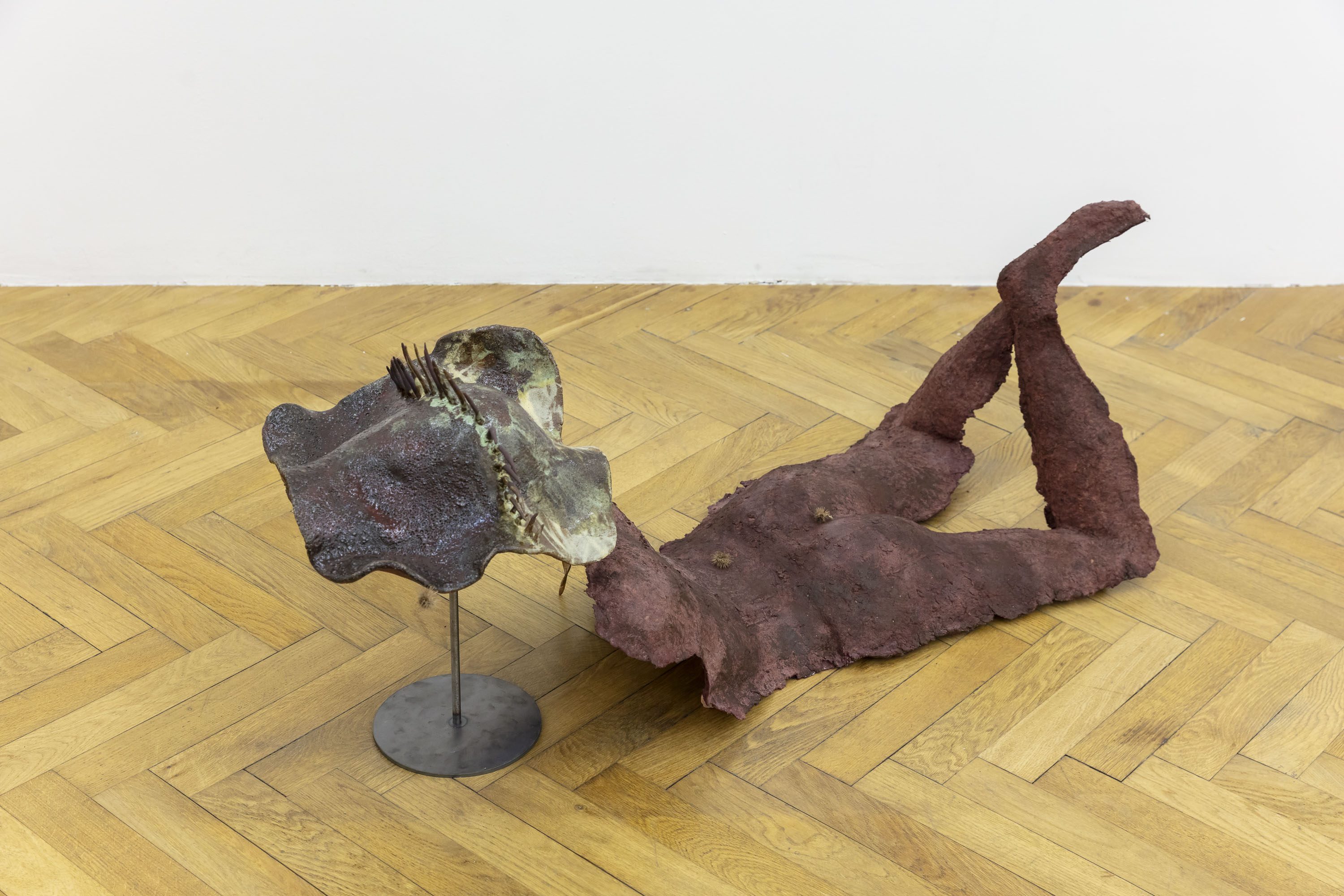 Young Shell, 2024, glazed ceramic stoneware, bramble, head approx. 40 x 45 x 30 cm