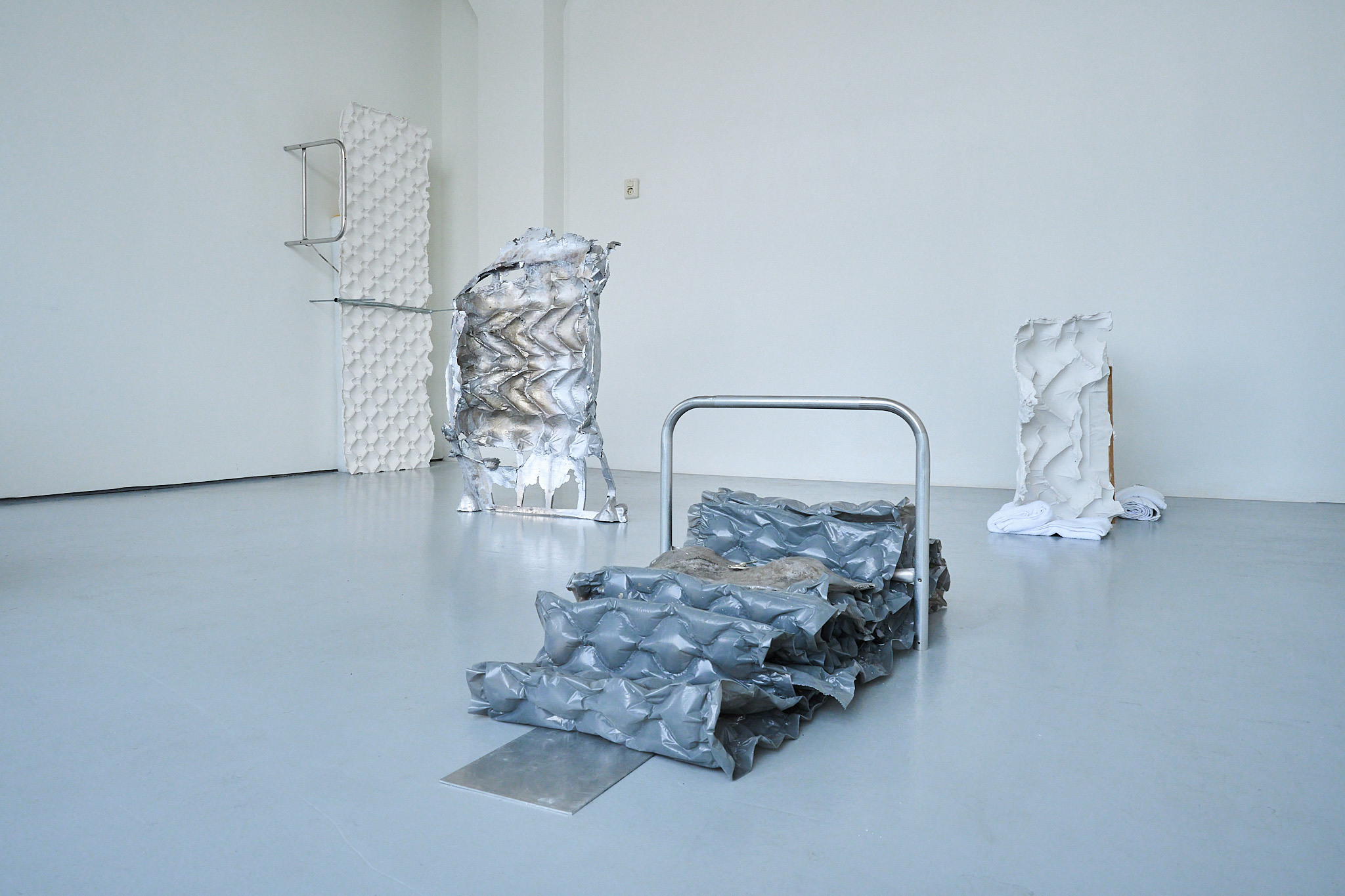 Nora Aurrekoetxea Etxebarria, I am a body in a body of air, installation views and details, photograph by Chun-Han Chiang, P/////AKT, 2024